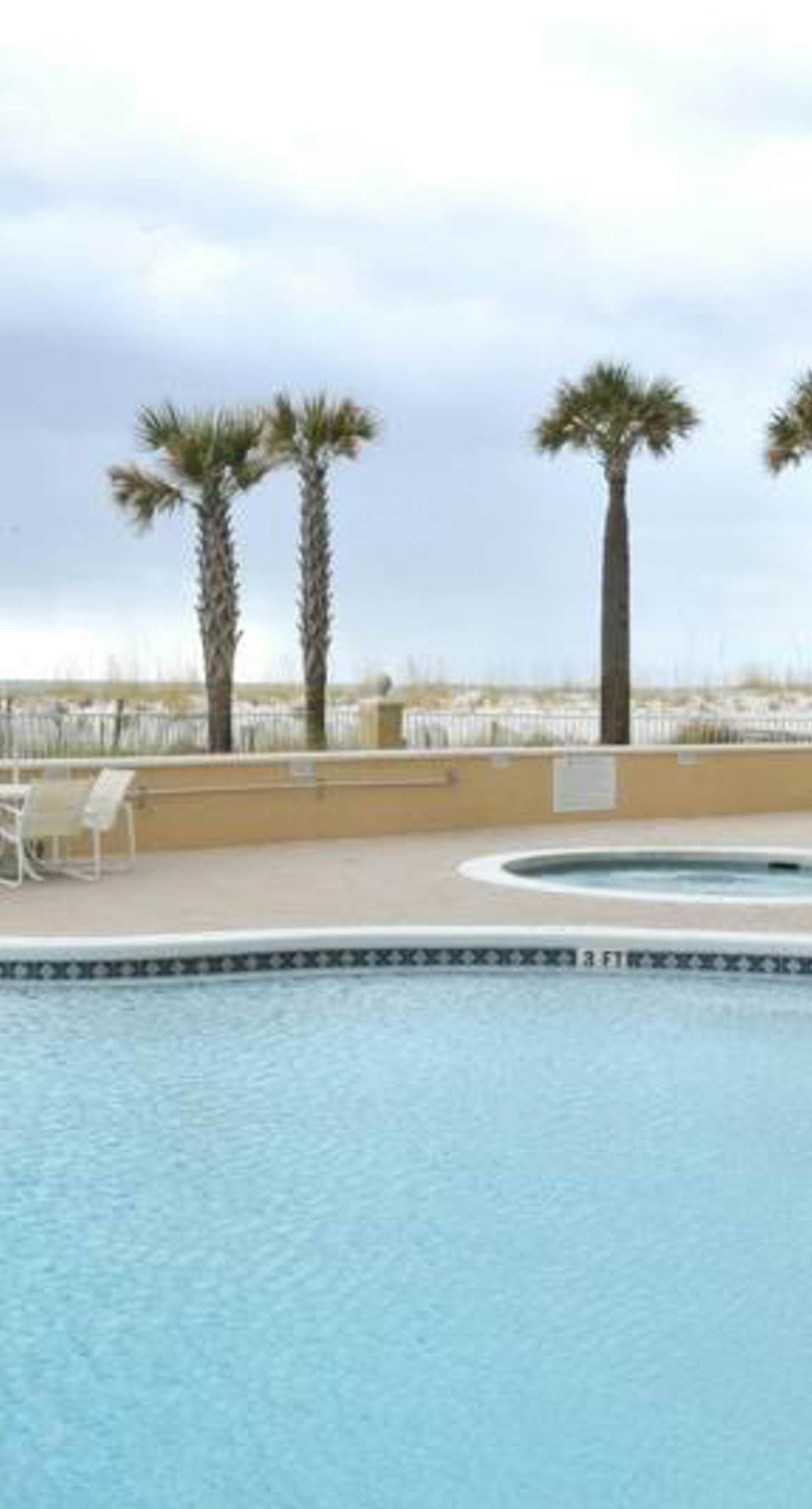Incredible Gulf Front Condo Onsite Pools, Fitness Center, Dry Sauna