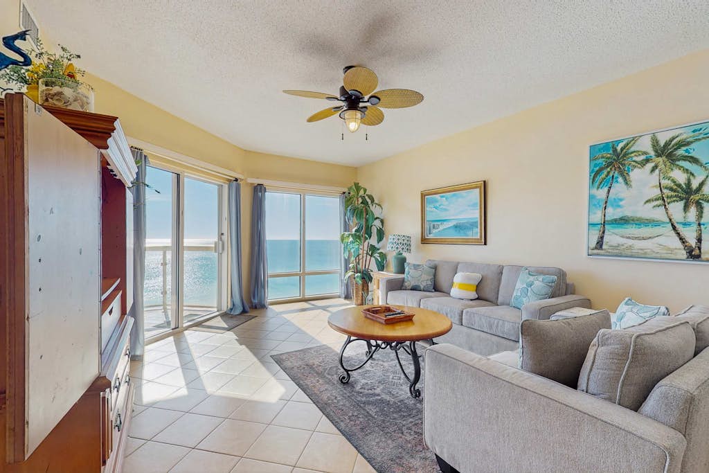 Incredible Gulf Front Condo Onsite Pools, Fitness Center, Dry Sauna