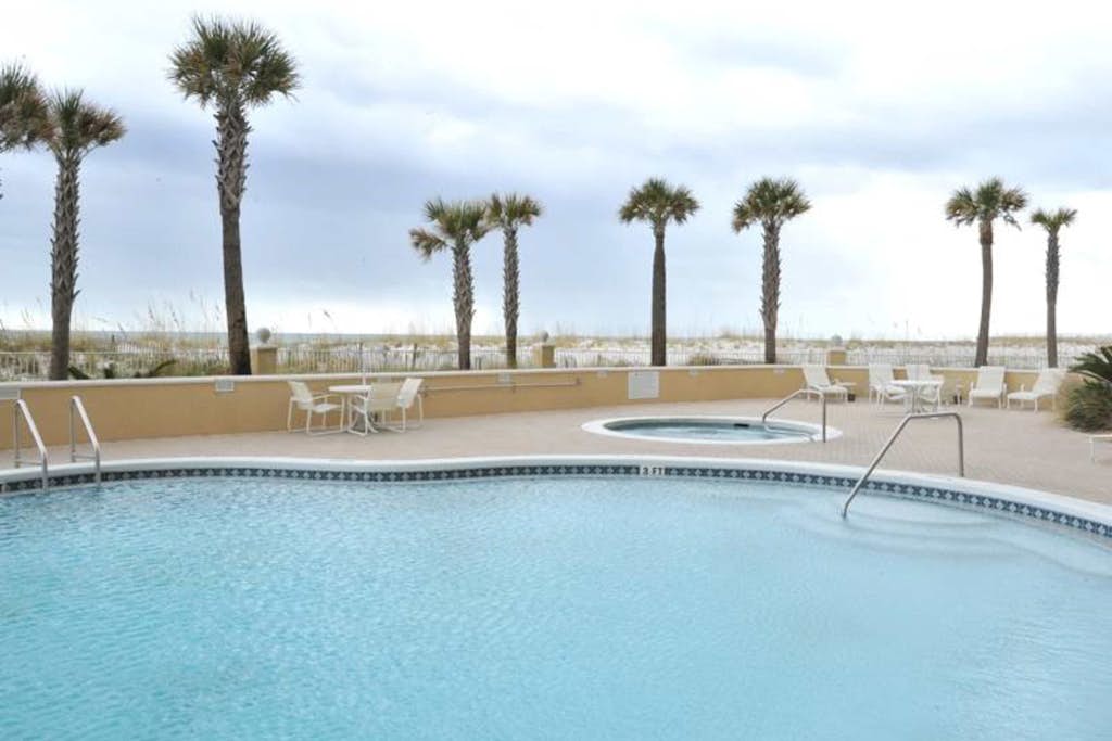 Incredible Gulf Front Condo Onsite Pools, Fitness Center, Dry Sauna