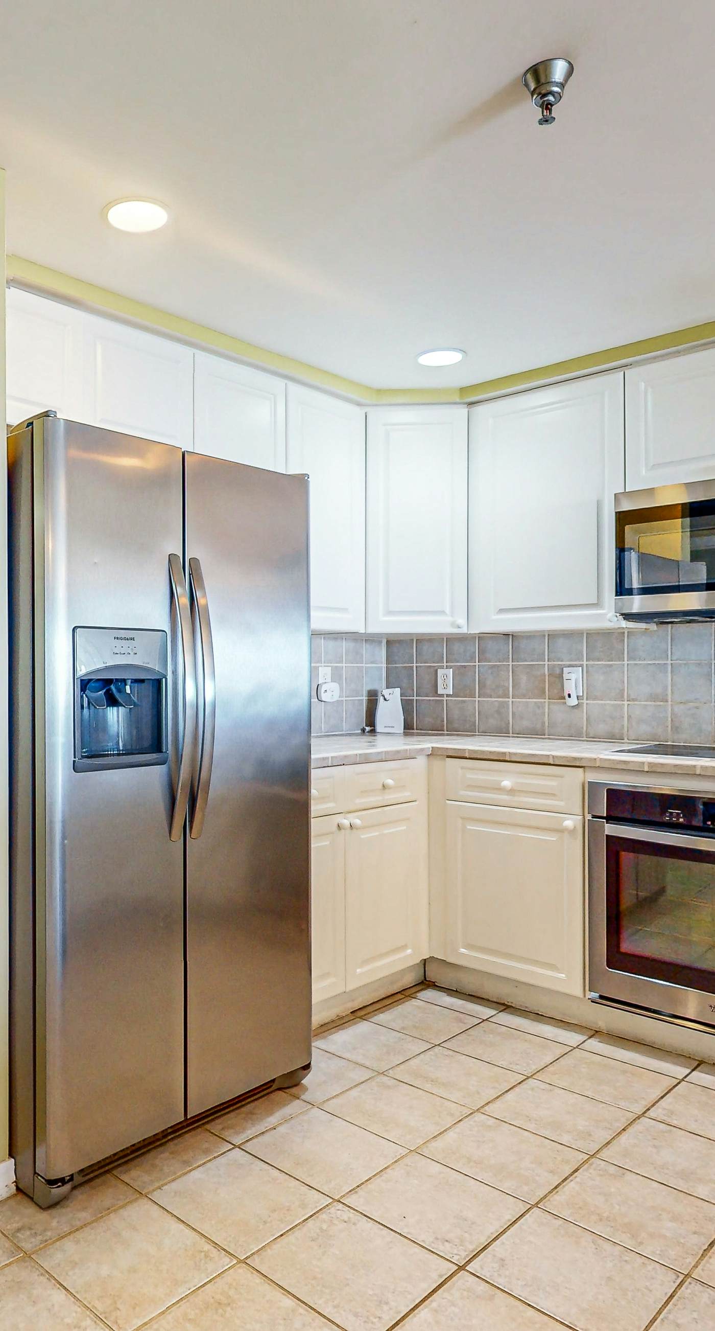 Partial Gulf View, Community Pools, Onsite Fitness Center, Free WiFi