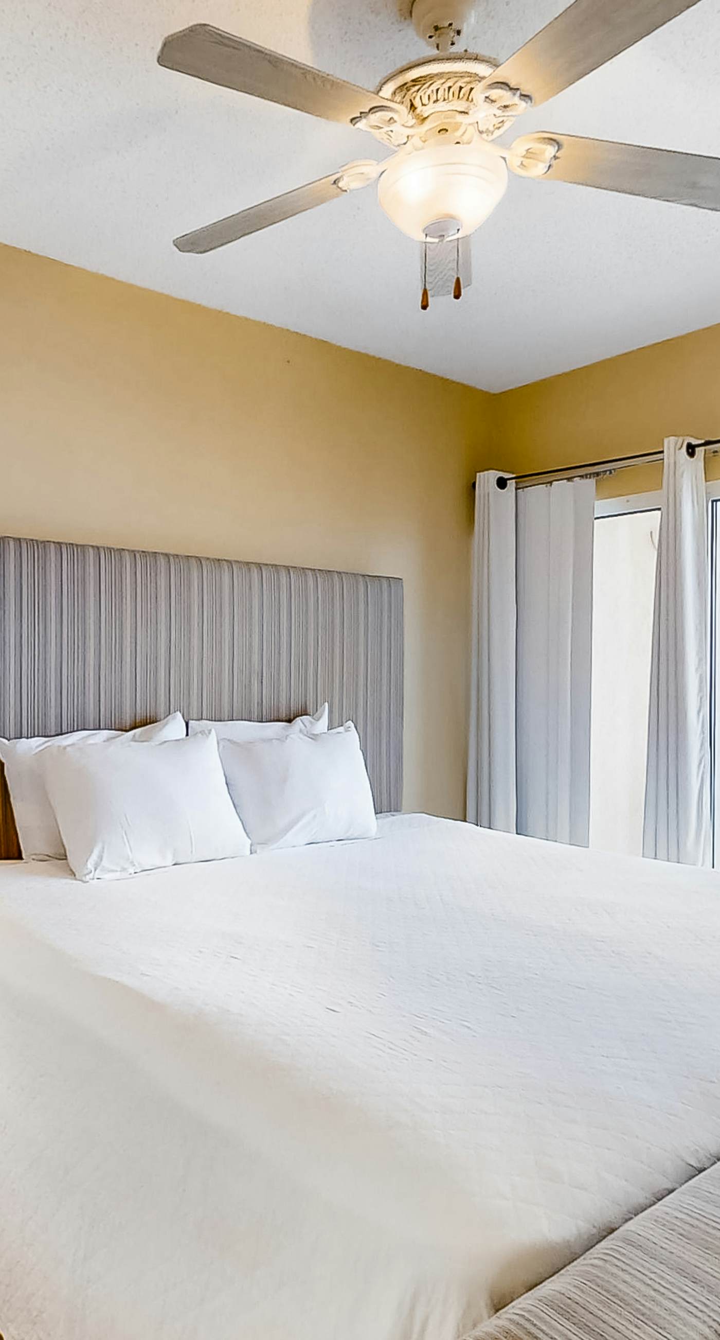 Condo with Partial Gulf View Onsite Pools, Fitness Center, Dry Sauna