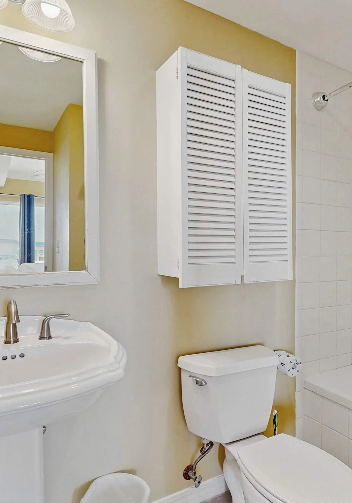 Condo with Partial Gulf View Onsite Pools, Fitness Center, Dry Sauna