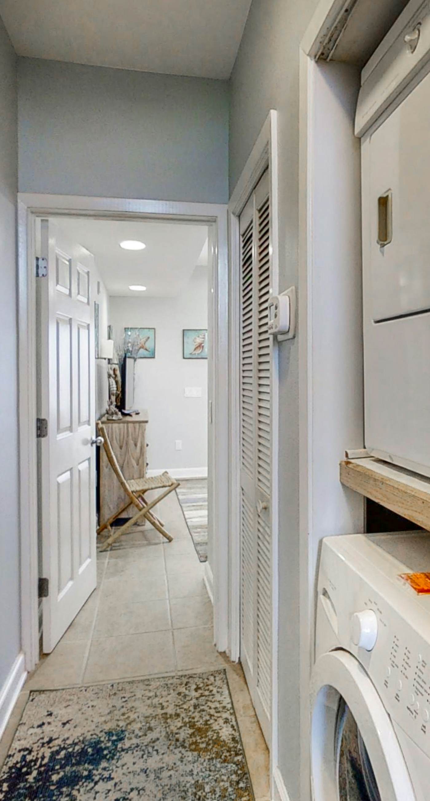 Sound side condo with pool, central AC, & washer/dryer - snowbirds welcome