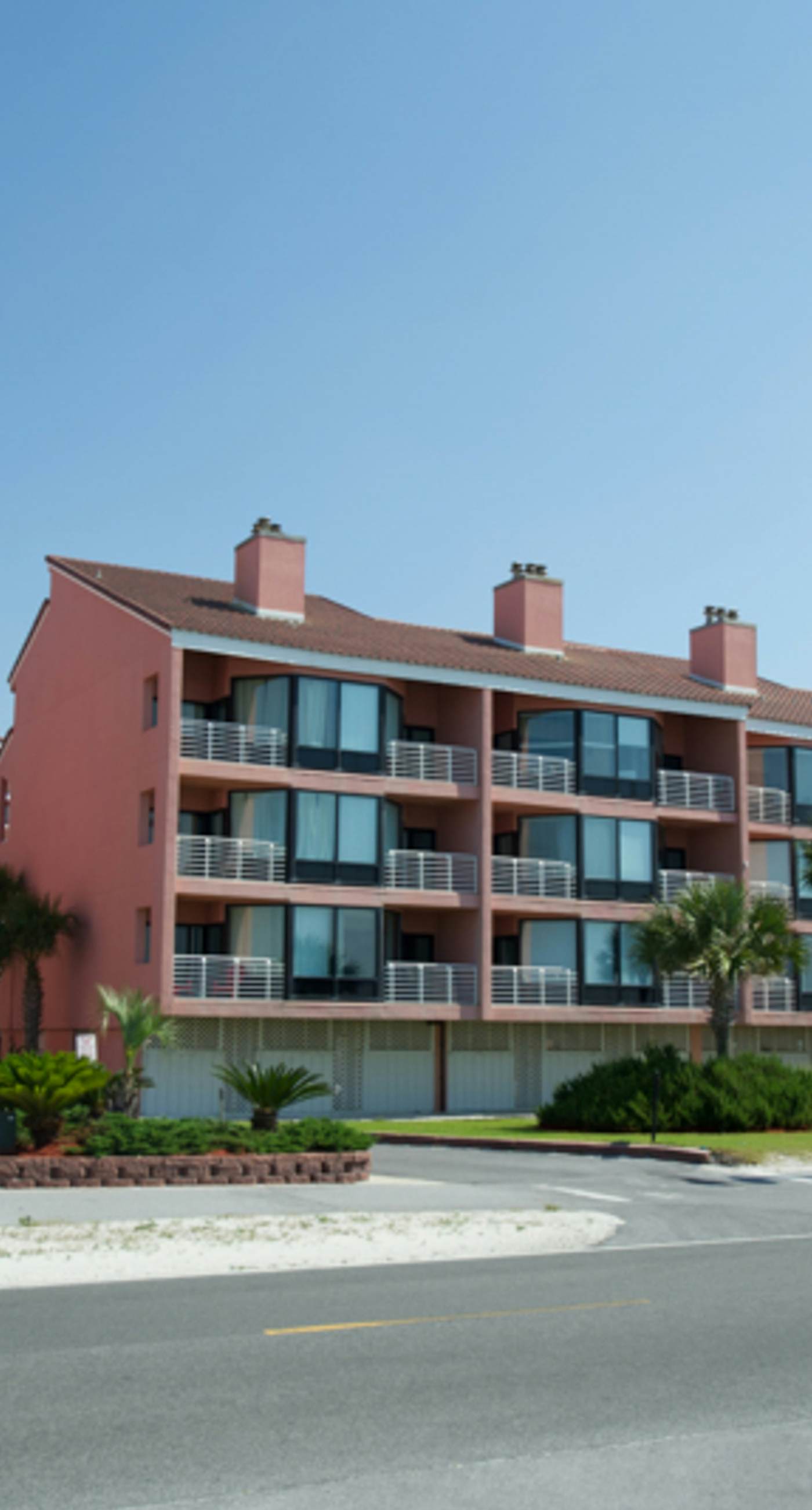 Sound side condo with pool, central AC, & washer/dryer - snowbirds welcome