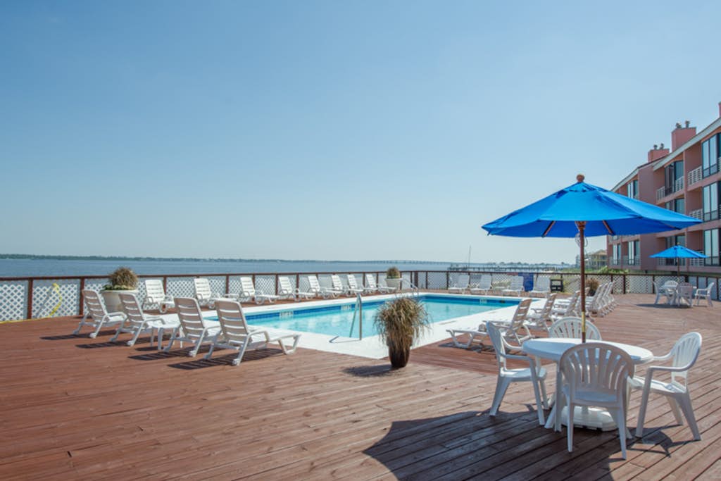 Palm Beach Club 2-228