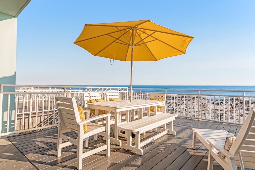 Dog-friendly, beachfront dream with a wet bar & two furnished