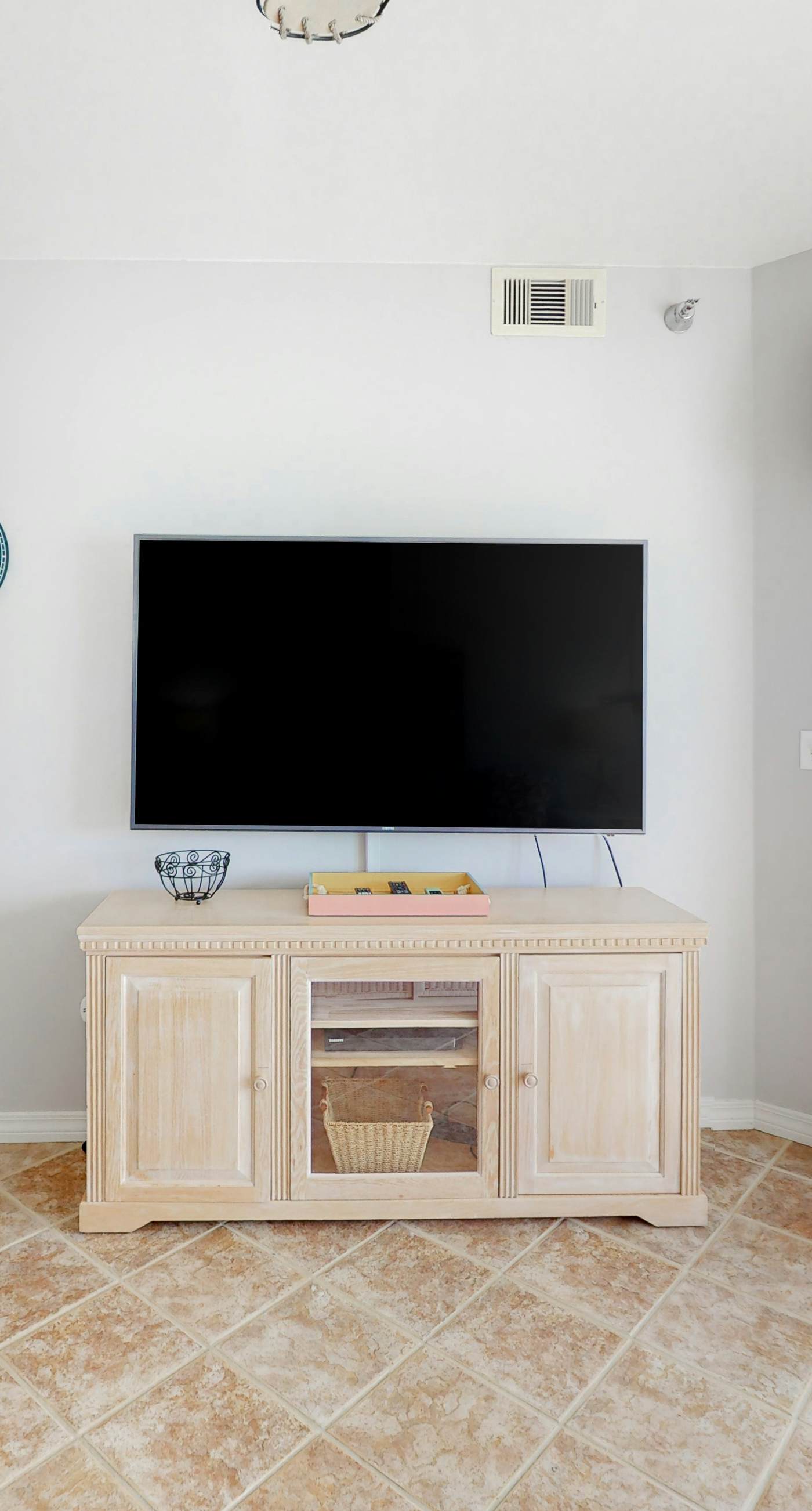 11th floor oceanfront condo with pool, hot tub, ocean view, W/D, and central AC