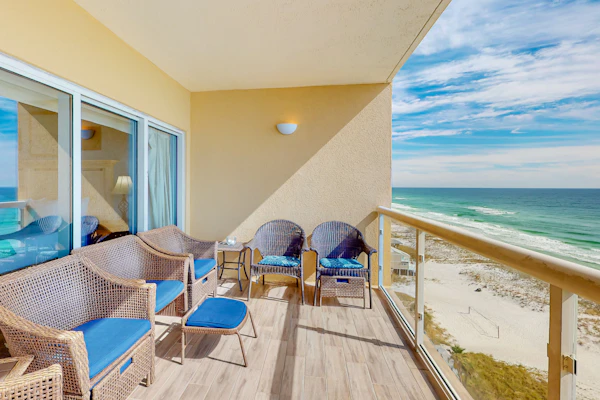 11th floor oceanfront condo with pool, hot tub, ocean view, W/D, and central AC