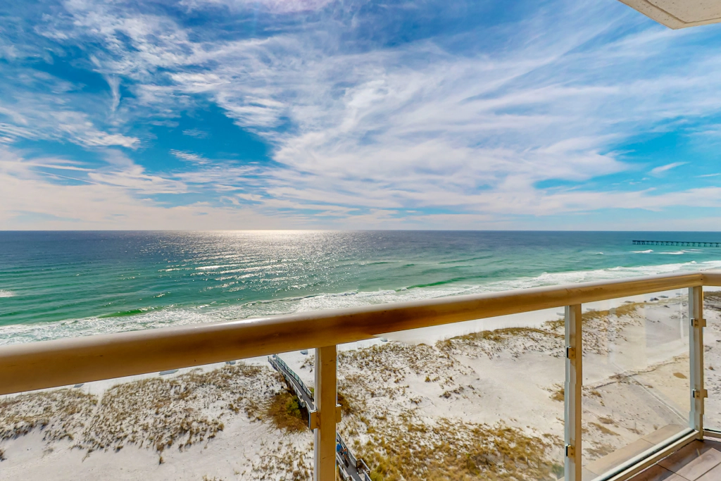 11th floor oceanfront condo with pool, hot tub, ocean view, W/D, and central AC