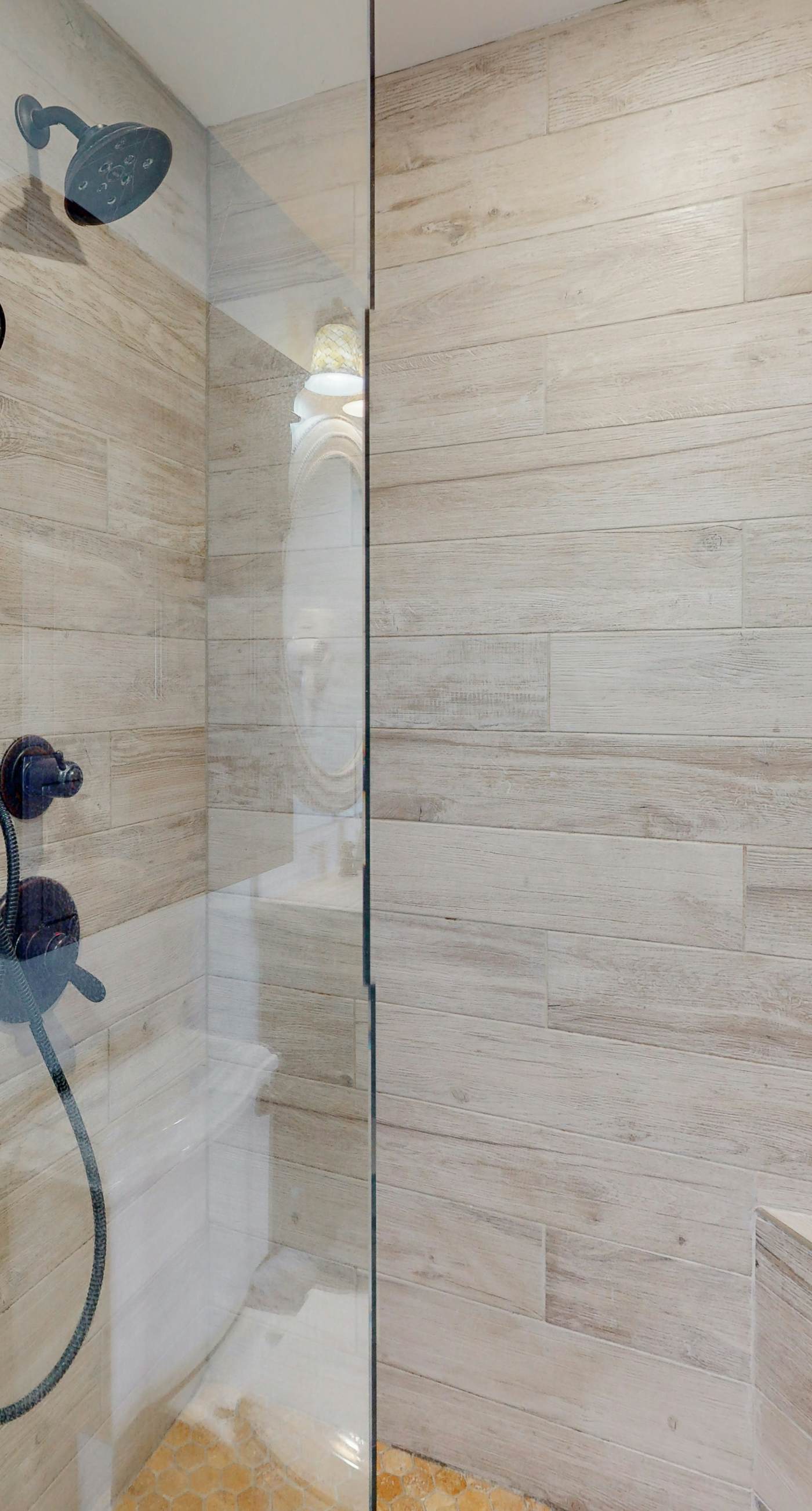 11th floor oceanfront condo with pool, hot tub, ocean view, W/D, and central AC