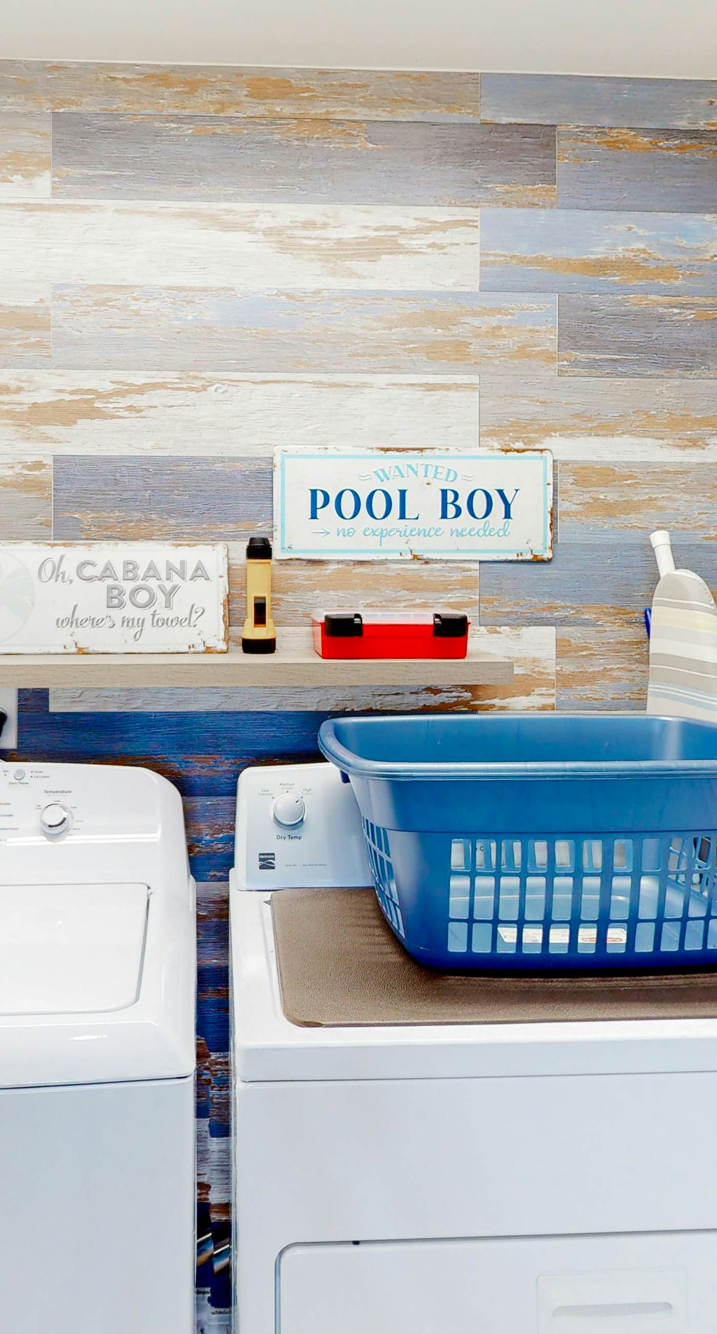 11th floor oceanfront condo with pool, hot tub, ocean view, W/D, and central AC