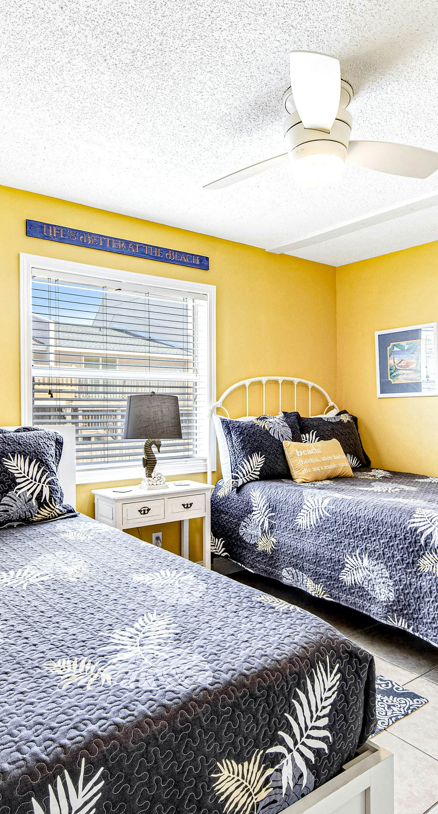 Convenient condo near beach with pool, balcony, & W/D - snowbird-friendly