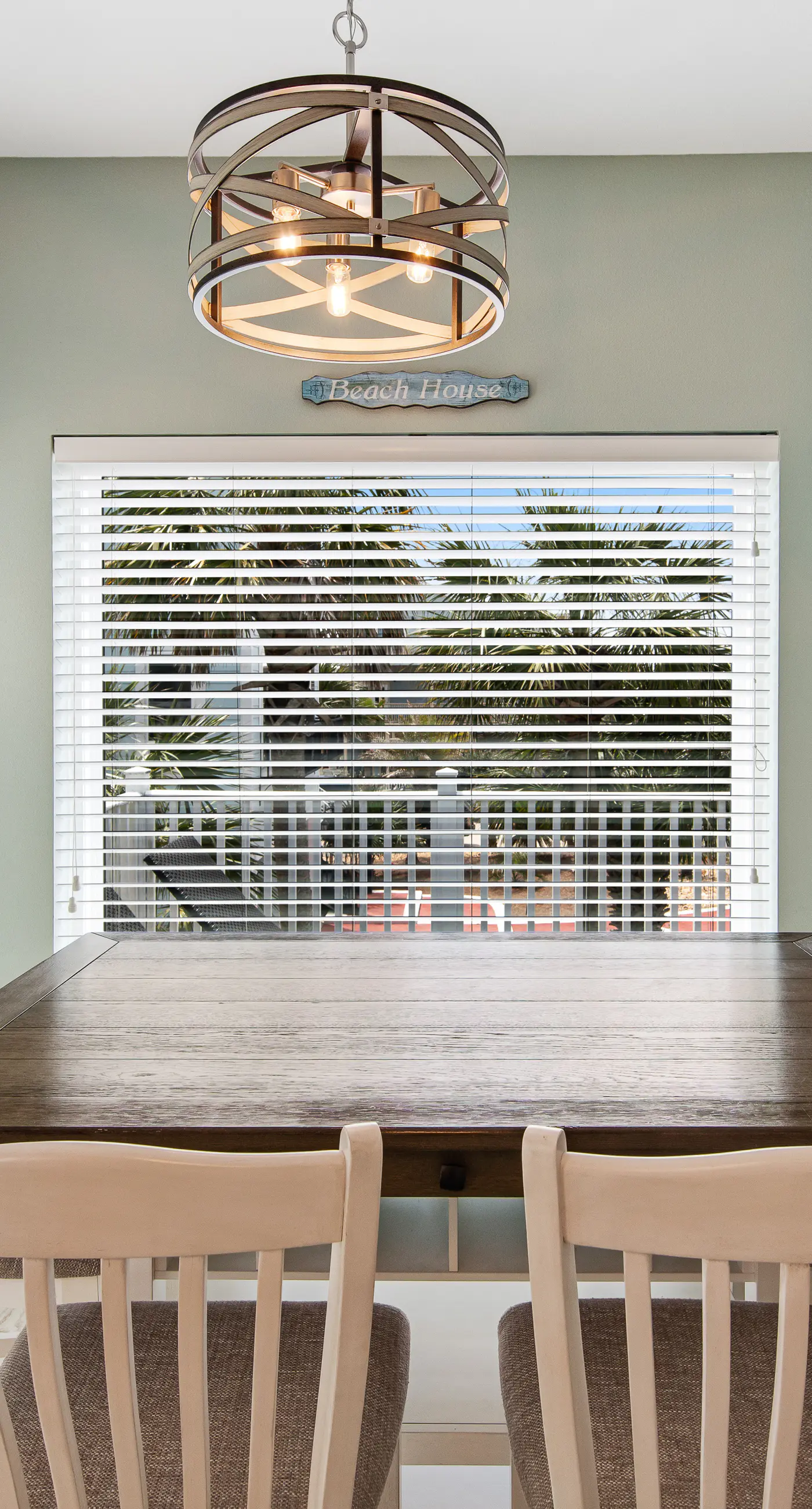 Stunning Beach Retreat with Shared Pool, Beach Access, Large Balcony & Gas Grill