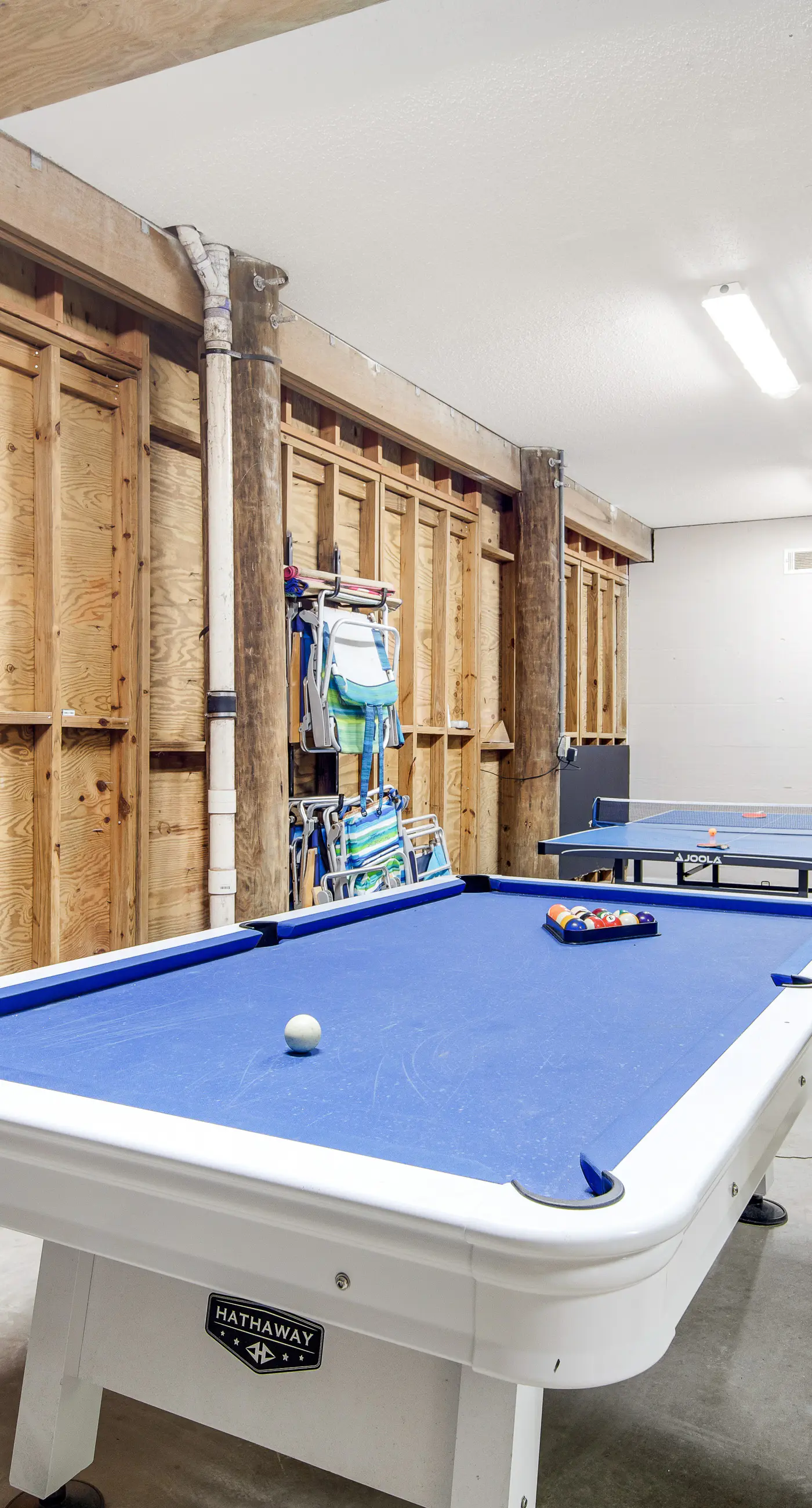 Stunning Beach Retreat with Shared Pool, Beach Access, Large Balcony & Gas Grill