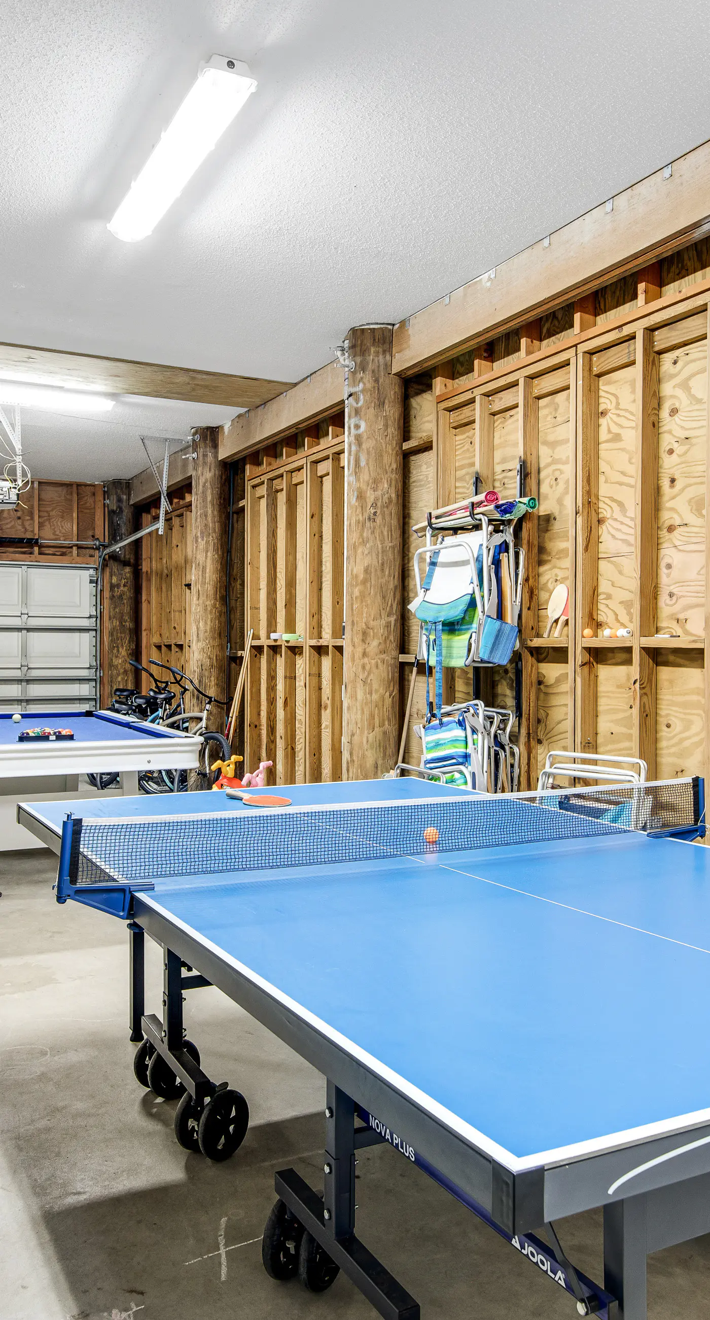 Stunning Beach Retreat with Shared Pool, Beach Access, Large Balcony & Gas Grill