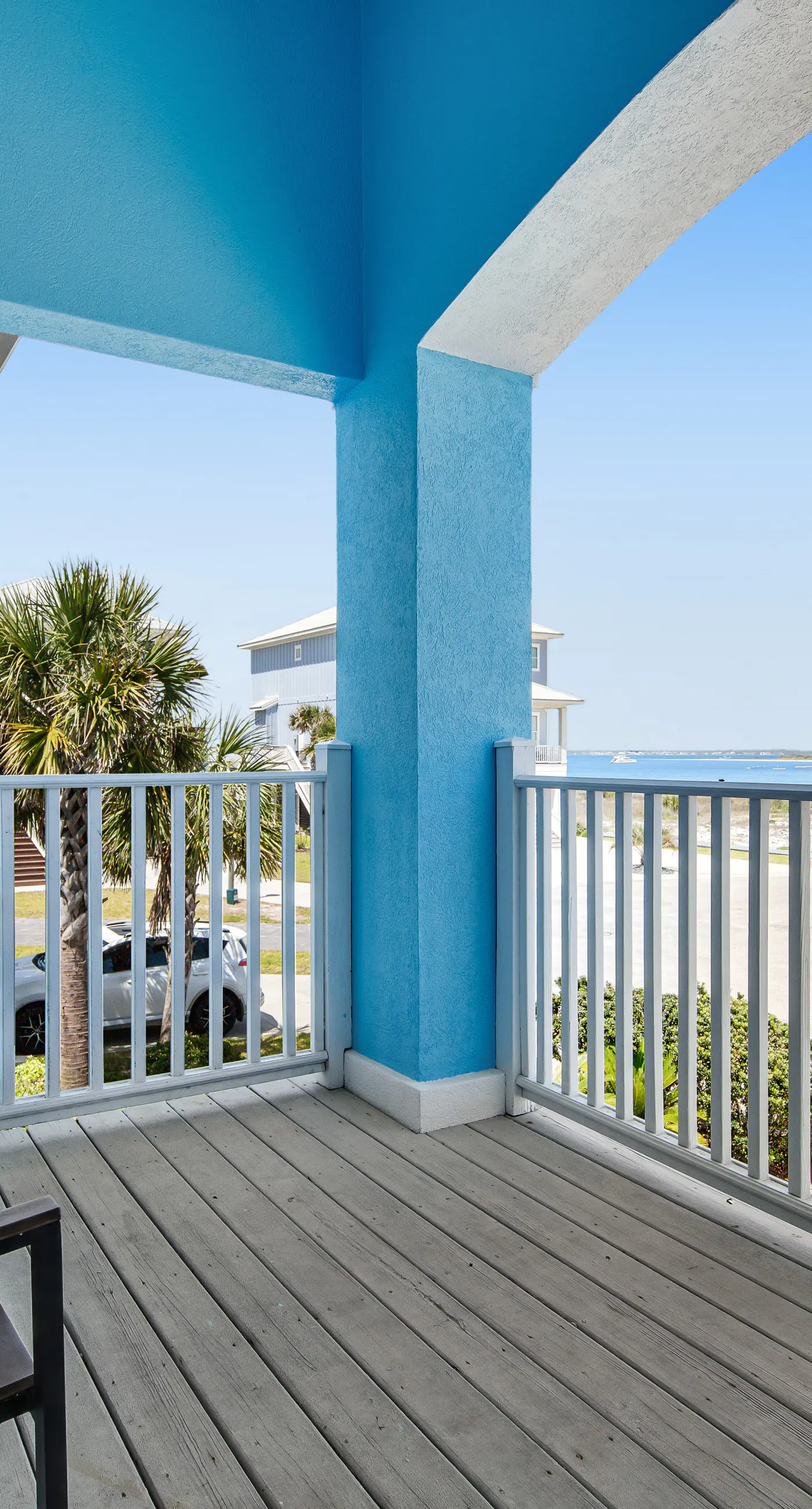 Stunning Beach Retreat with Shared Pool, Beach Access, Large Balcony & Gas Grill