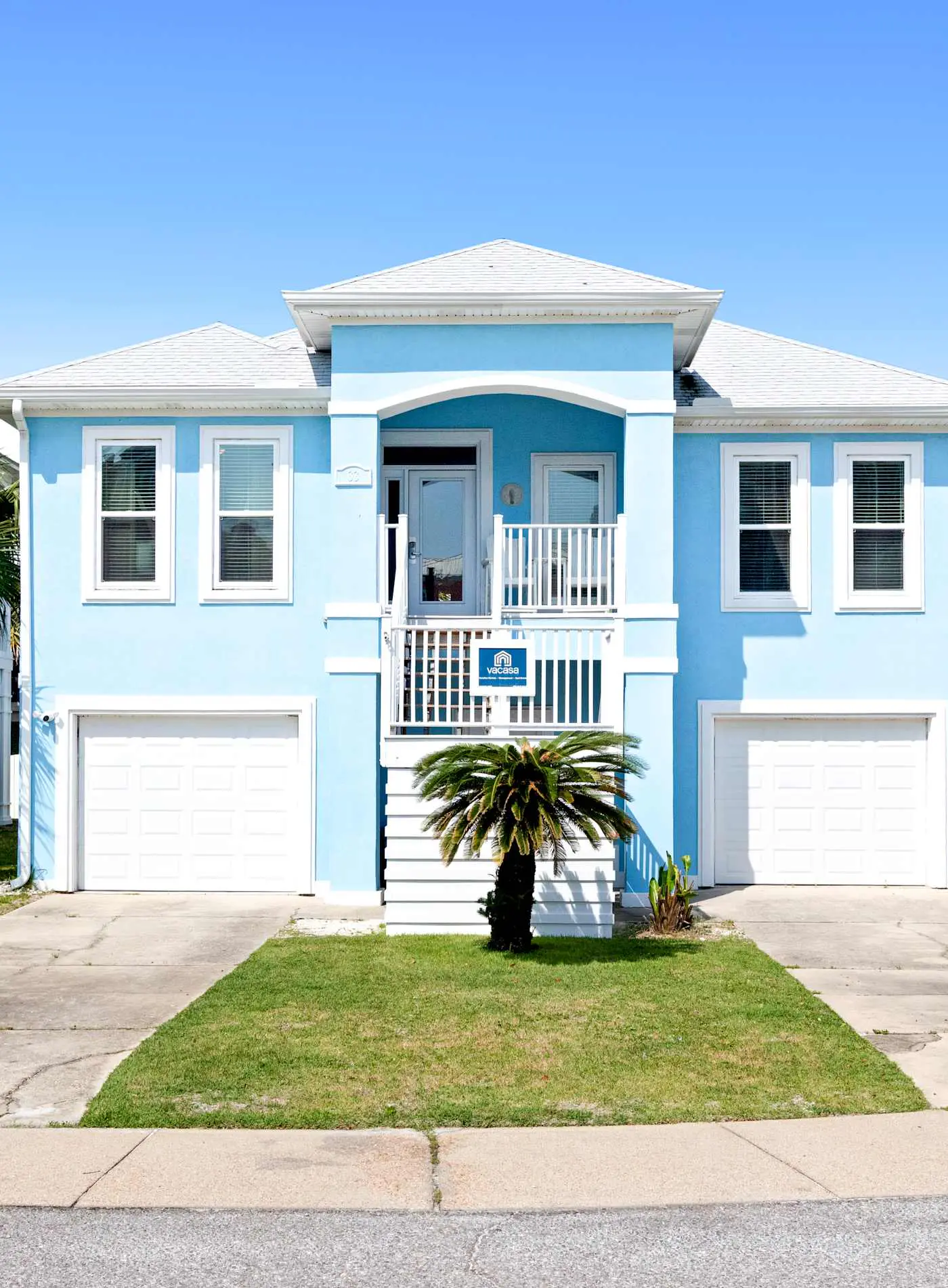 Stunning Beach Retreat with Shared Pool, Beach Access, Large Balcony & Gas Grill