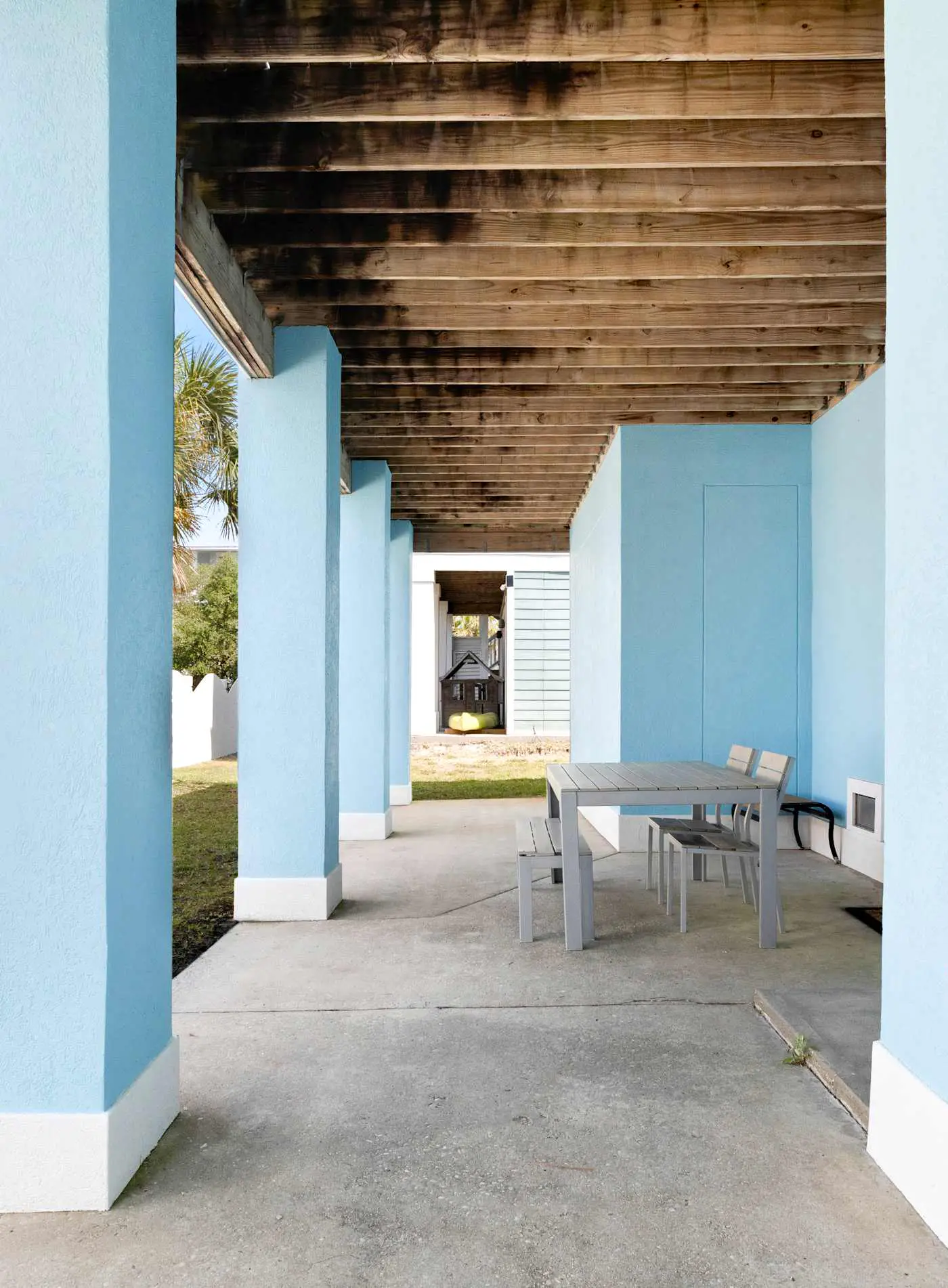 Stunning Beach Retreat with Shared Pool, Beach Access, Large Balcony & Gas Grill