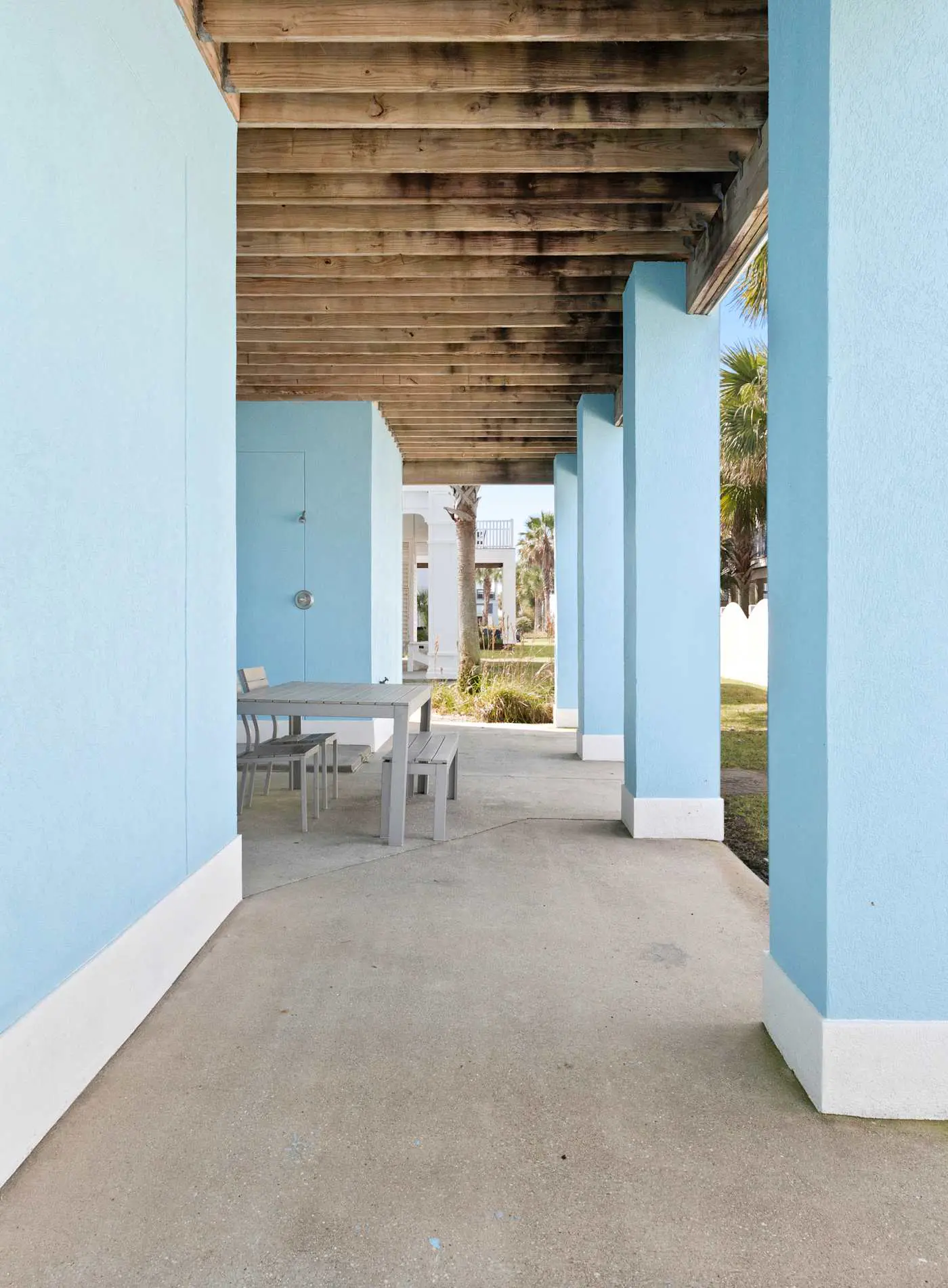 Stunning Beach Retreat with Shared Pool, Beach Access, Large Balcony & Gas Grill