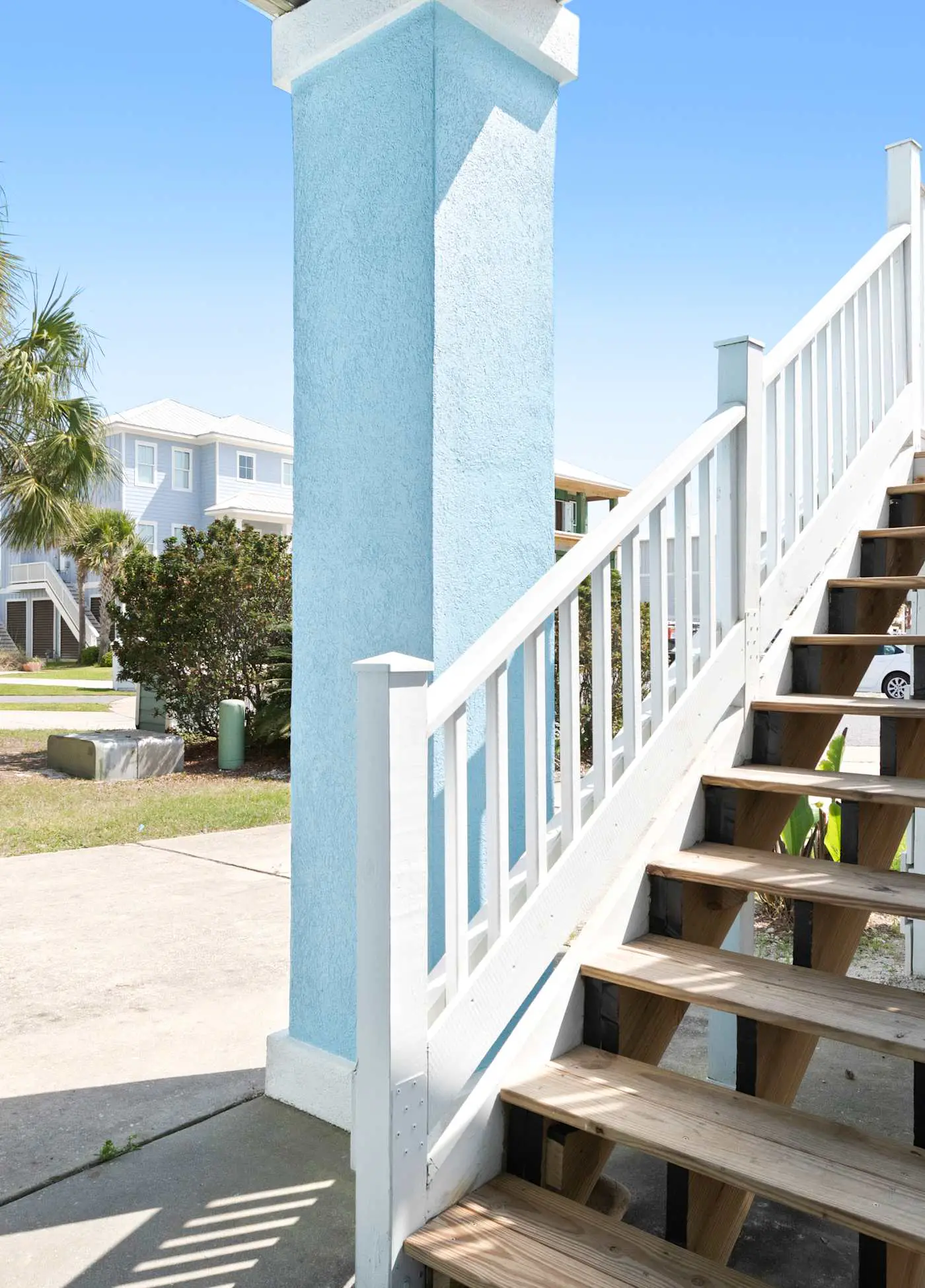 Stunning Beach Retreat with Shared Pool, Beach Access, Large Balcony & Gas Grill