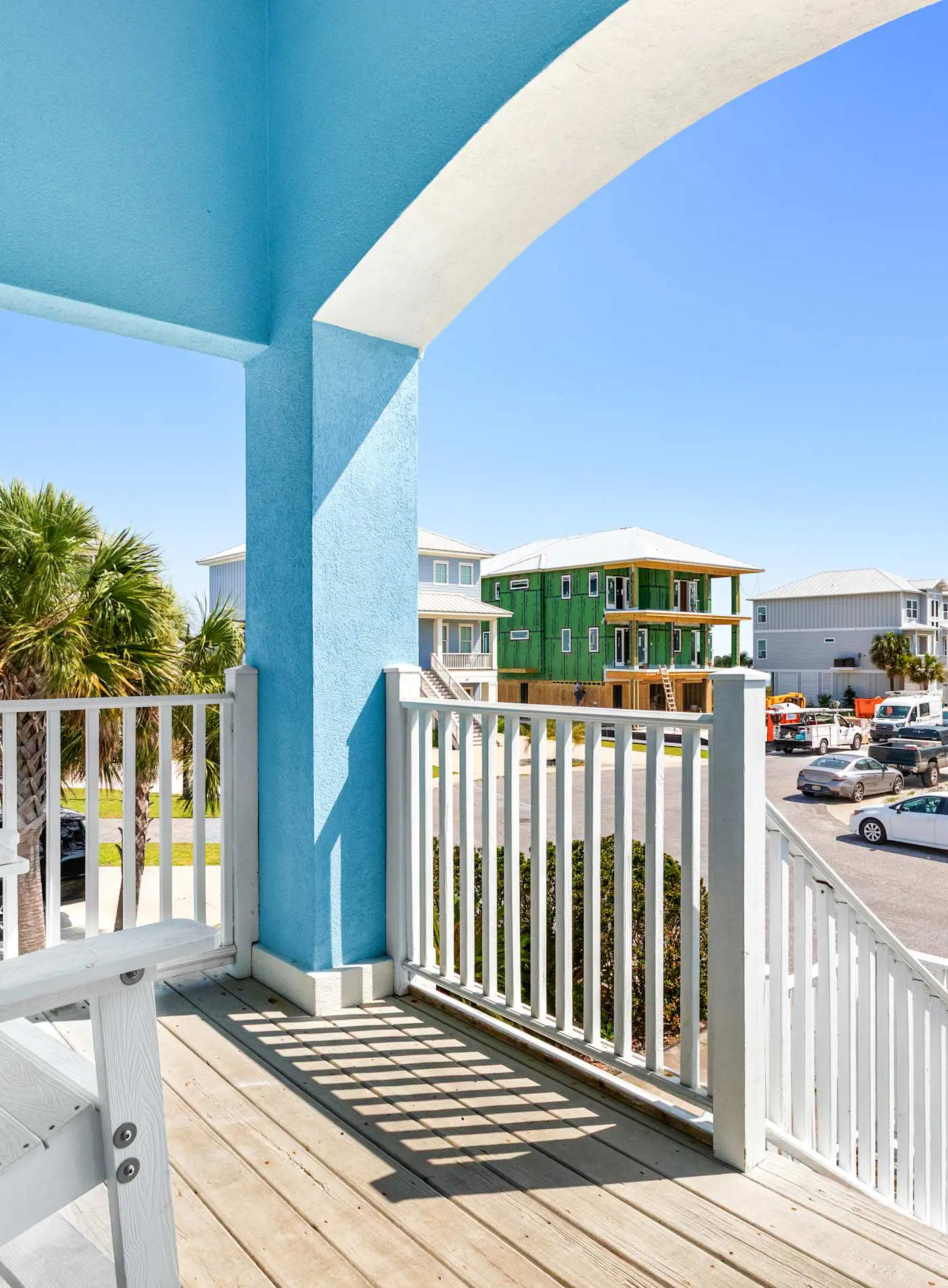 Stunning Beach Retreat with Shared Pool, Beach Access, Large Balcony & Gas Grill