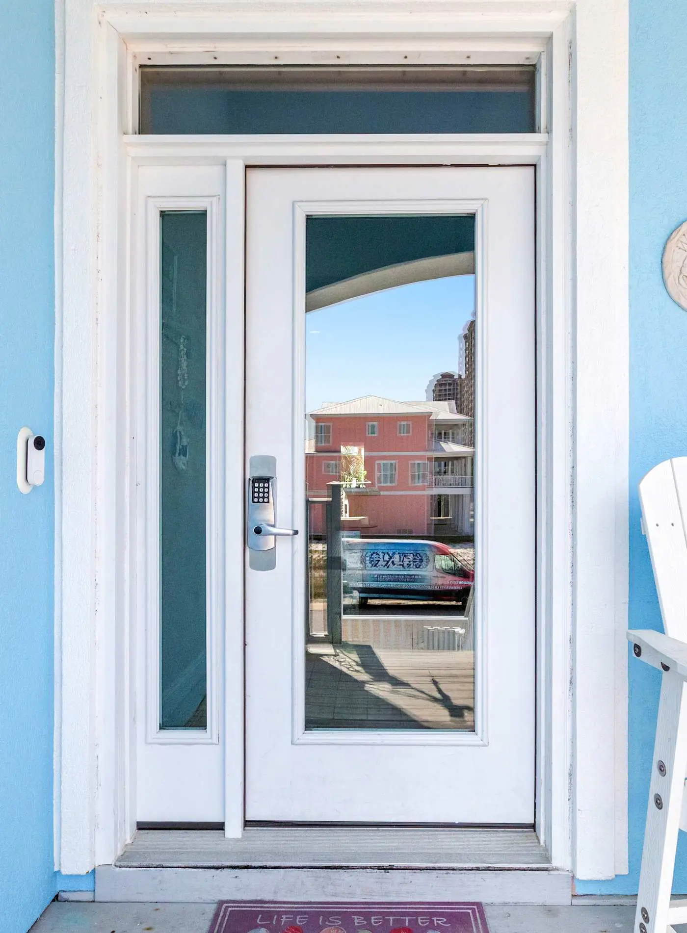 Stunning Beach Retreat with Shared Pool, Beach Access, Large Balcony & Gas Grill