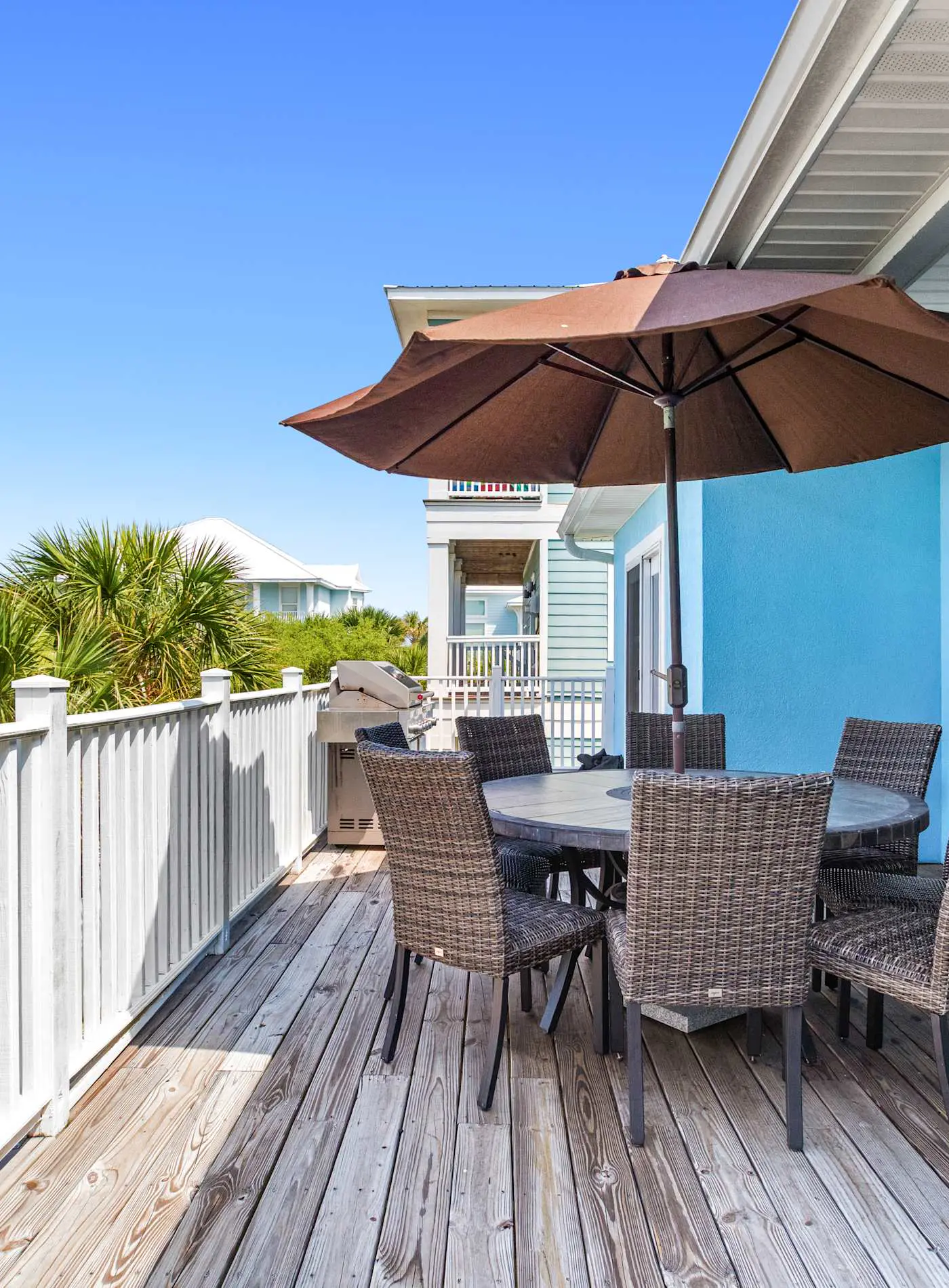 Stunning Beach Retreat with Shared Pool, Beach Access, Large Balcony & Gas Grill