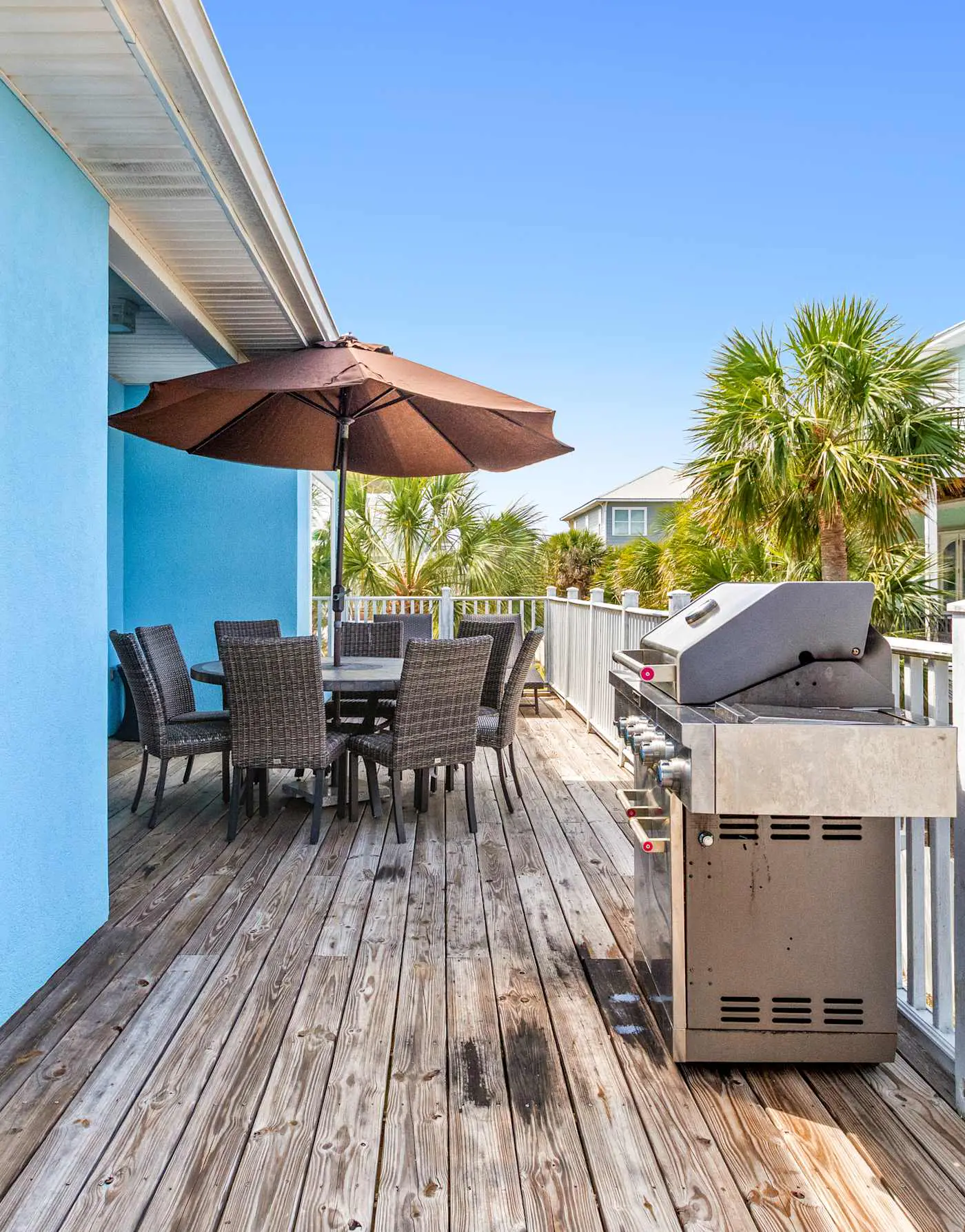 Stunning Beach Retreat with Shared Pool, Beach Access, Large Balcony & Gas Grill