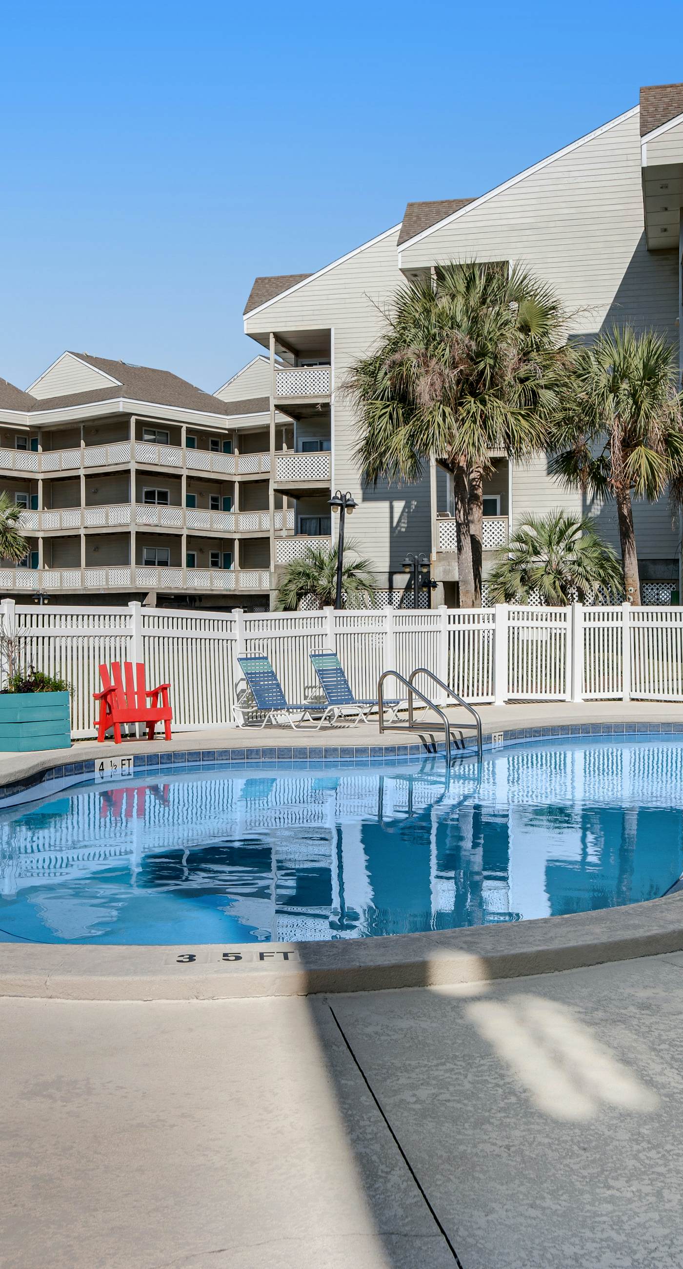 Cozy Waterfront Condo with a Shared Pool – Your Perfect Escape Awaits