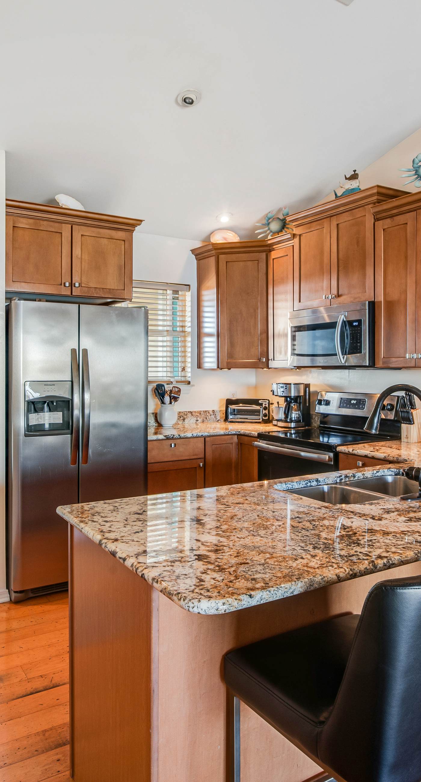 Cozy Waterfront Condo with a Shared Pool – Your Perfect Escape Awaits