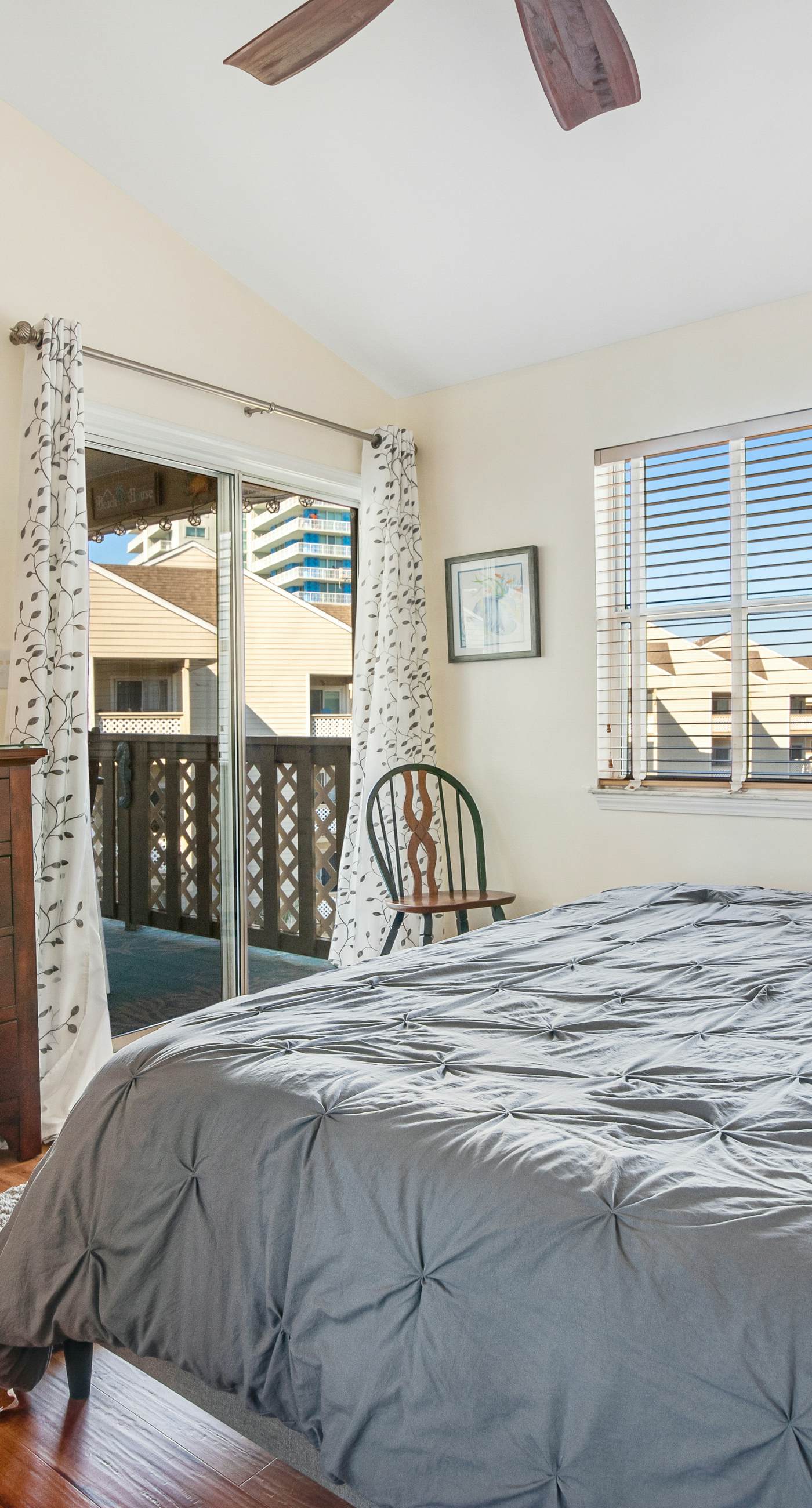 Cozy Waterfront Condo with a Shared Pool – Your Perfect Escape Awaits