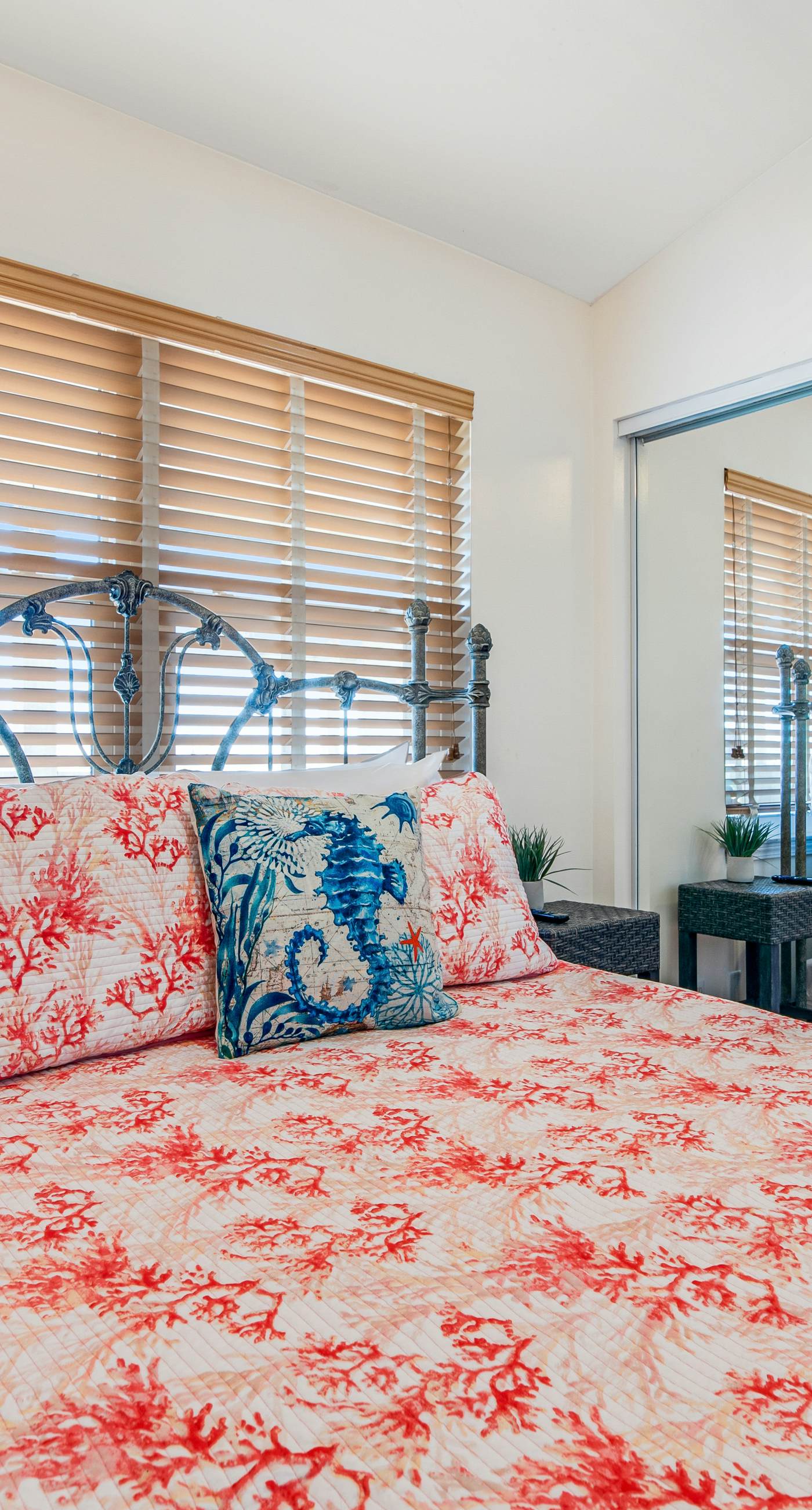 Cozy Waterfront Condo with a Shared Pool – Your Perfect Escape Awaits