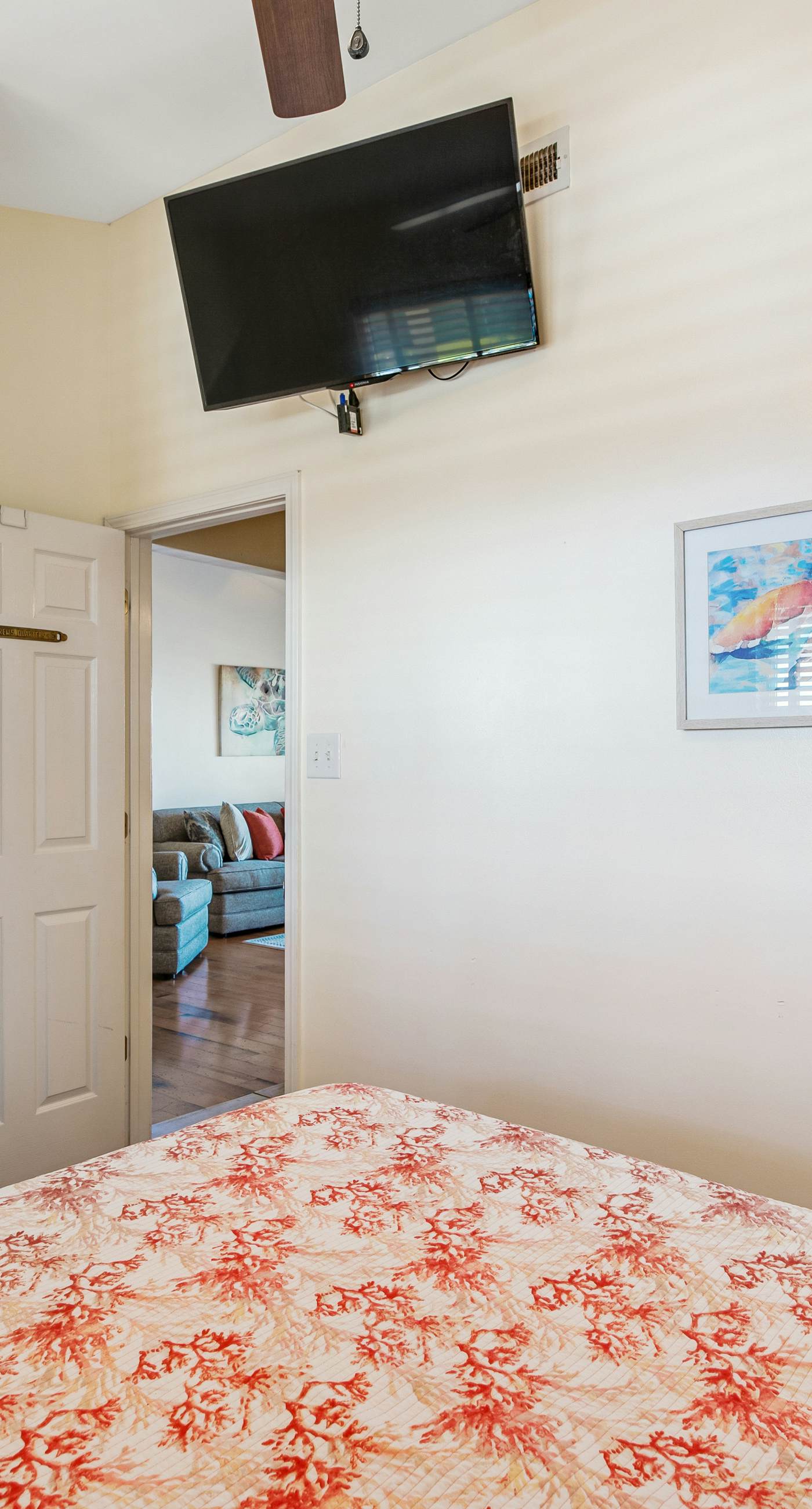 Cozy Waterfront Condo with a Shared Pool – Your Perfect Escape Awaits