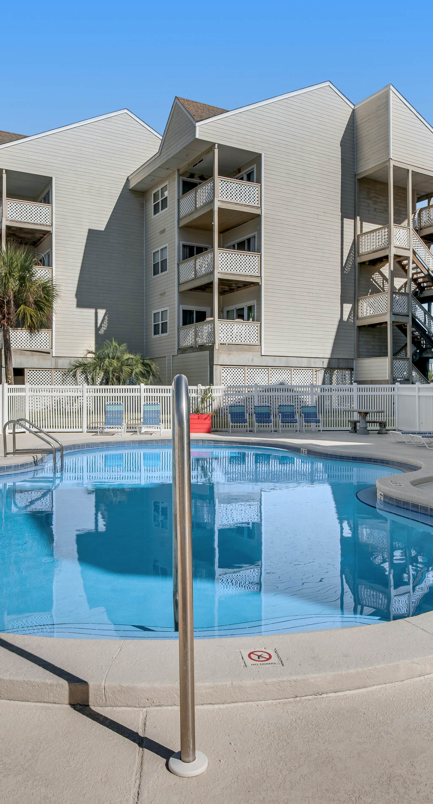 Cozy Waterfront Condo with a Shared Pool – Your Perfect Escape Awaits