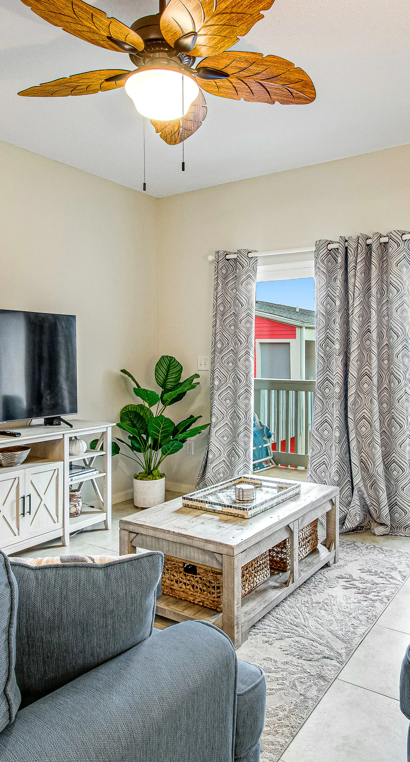 Cozy coastal condo with pool, fast WiFi, central AC, & easy beach access