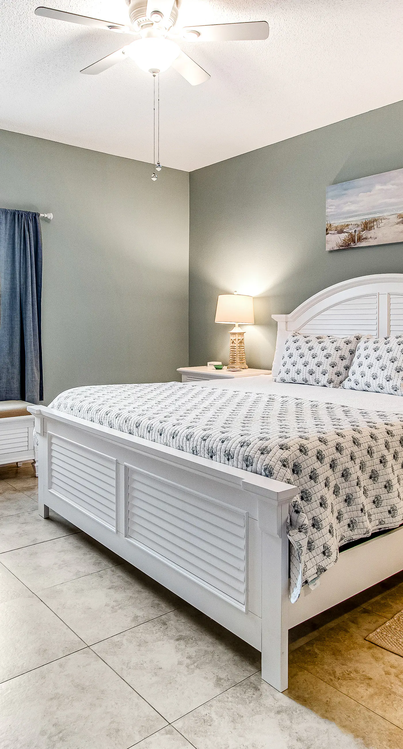 Cozy coastal condo with pool, fast WiFi, central AC, & easy beach access