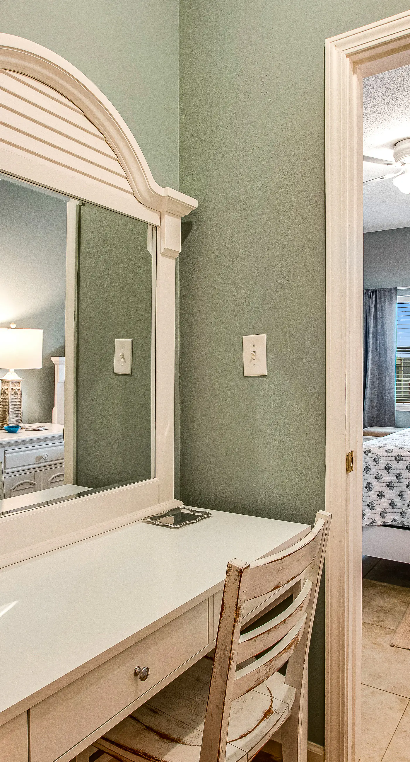 Cozy coastal condo with pool, fast WiFi, central AC, & easy beach access