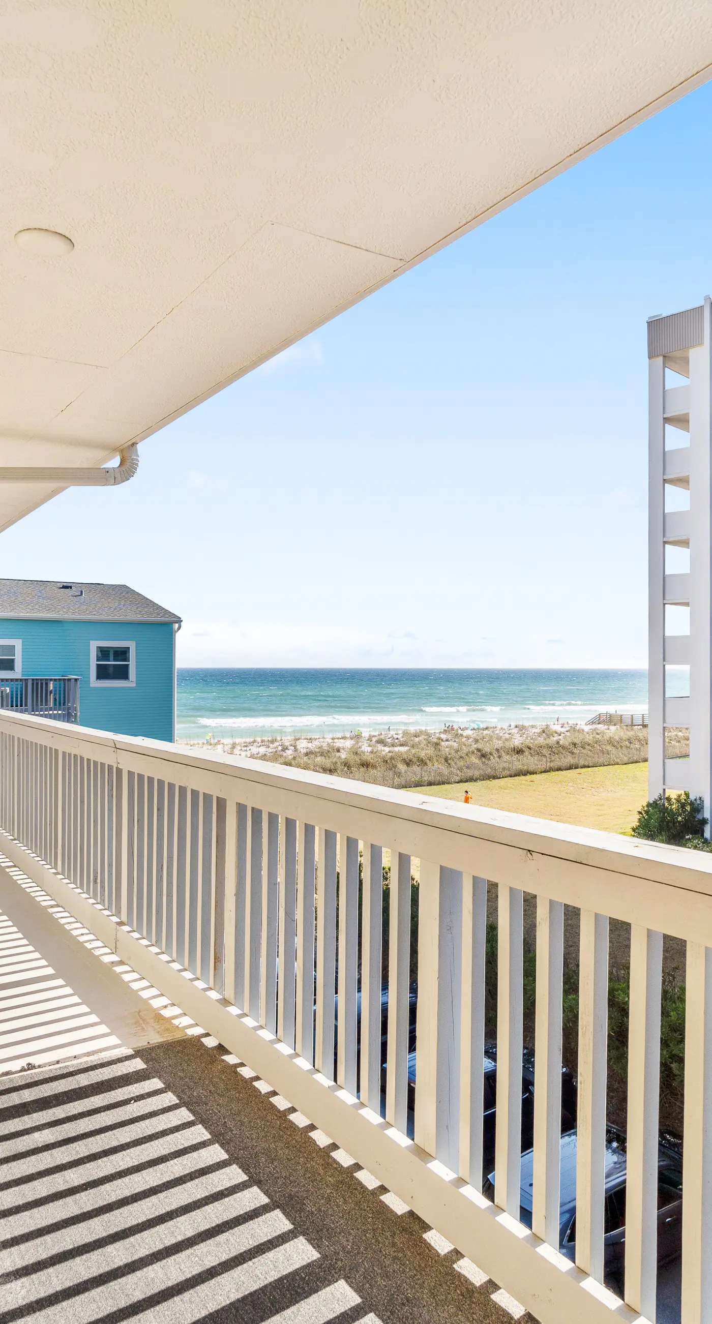 Cozy coastal condo with pool, fast WiFi, central AC, & easy beach access