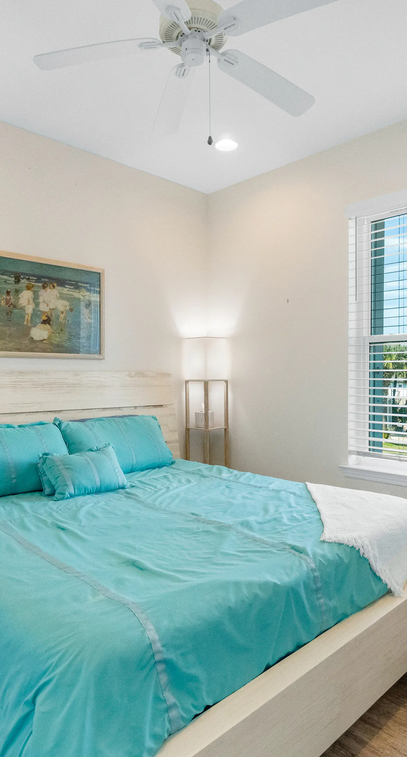Beachfront townhome with ocean views, 2 balconies, W/D, & AC - dog-friendly