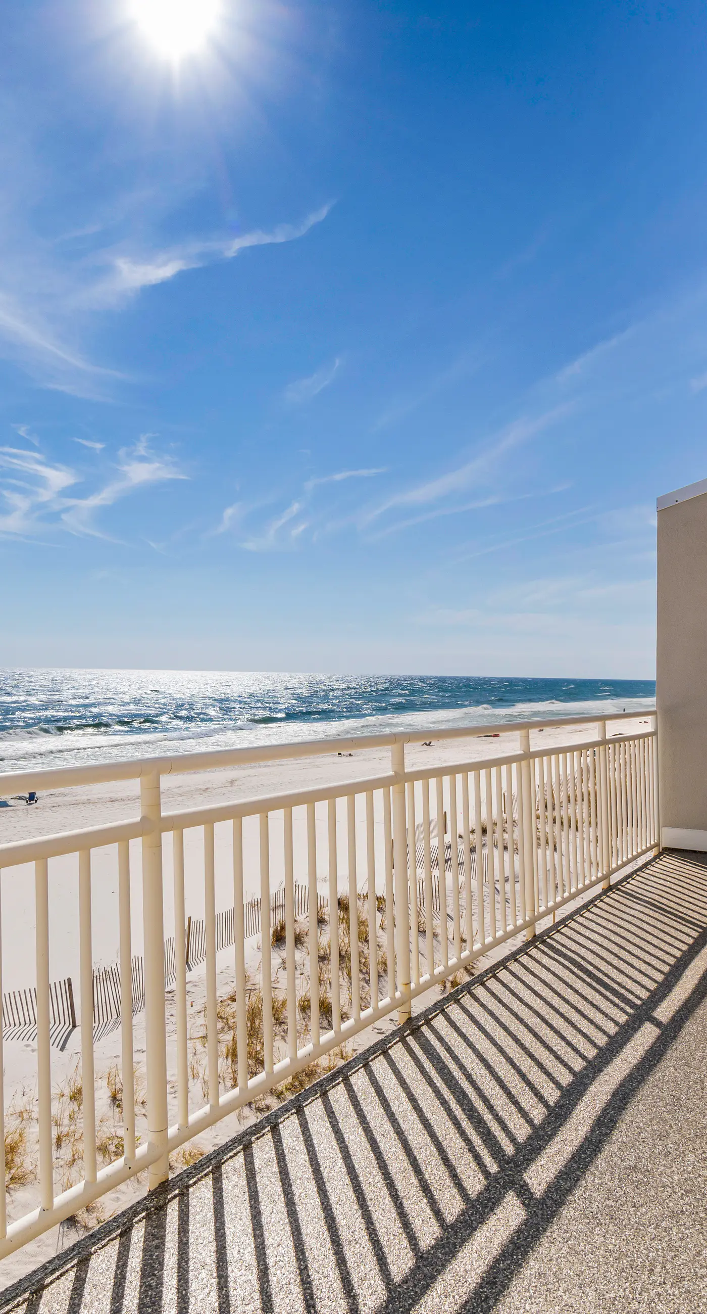 Beachfront townhome with ocean views, 2 balconies, W/D, & AC - dog-friendly