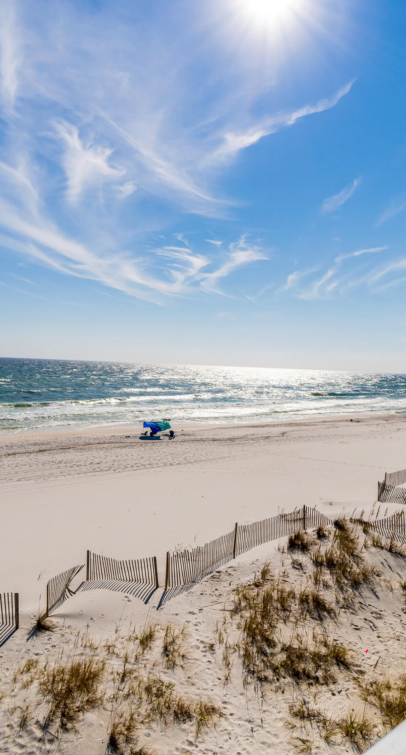 Beachfront townhome with ocean views, 2 balconies, W/D, & AC - dog-friendly