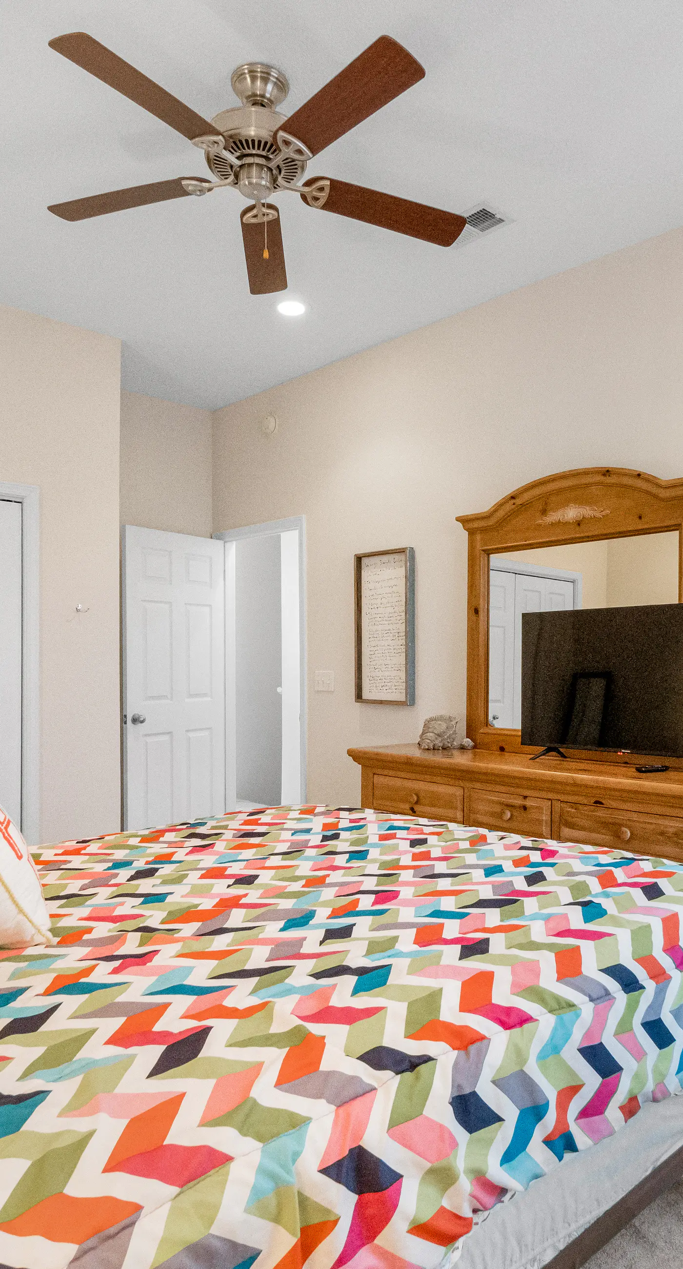 Beachfront townhome with ocean views, 2 balconies, W/D, & AC - dog-friendly