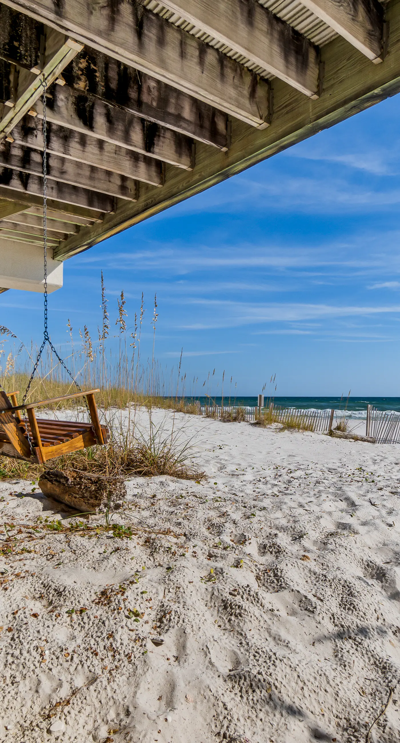 Beachfront townhome with ocean views, 2 balconies, W/D, & AC - dog-friendly