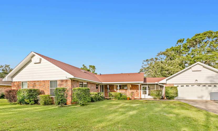 Dog-Friendly Home with Private Pool & High-Speed WiFi - Near Beach & Boat Launch