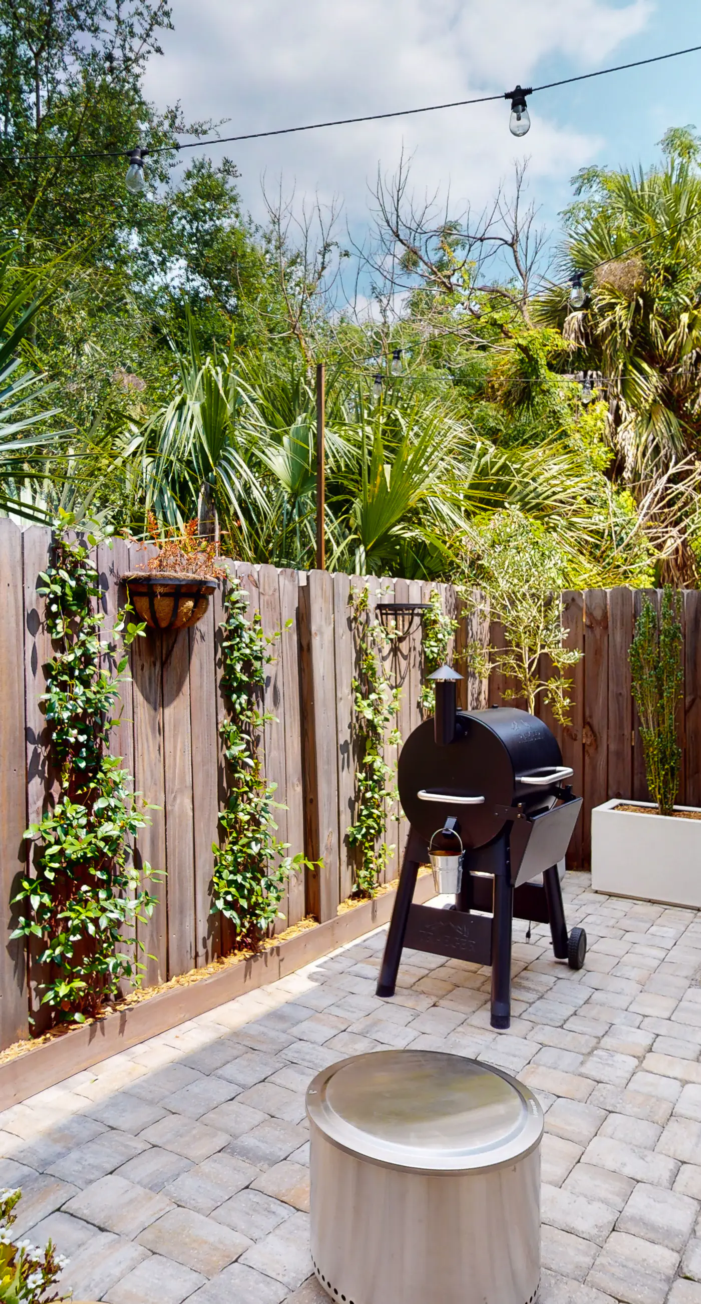 Stylish, dog-friendly townhome with firepit & enclosed yard - blocks to downtown