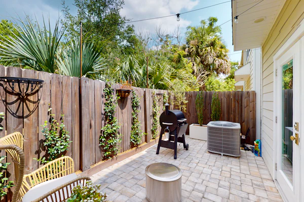 Stylish, dog-friendly townhome with firepit & enclosed yard - blocks to downtown