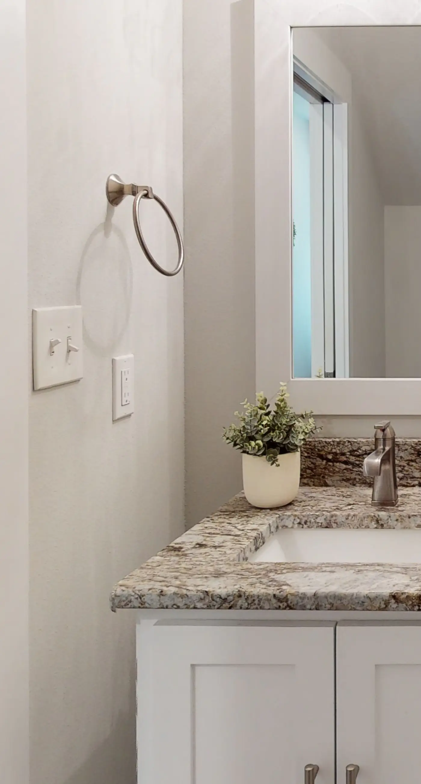 Stylish, dog-friendly townhome with firepit & enclosed yard - blocks to downtown