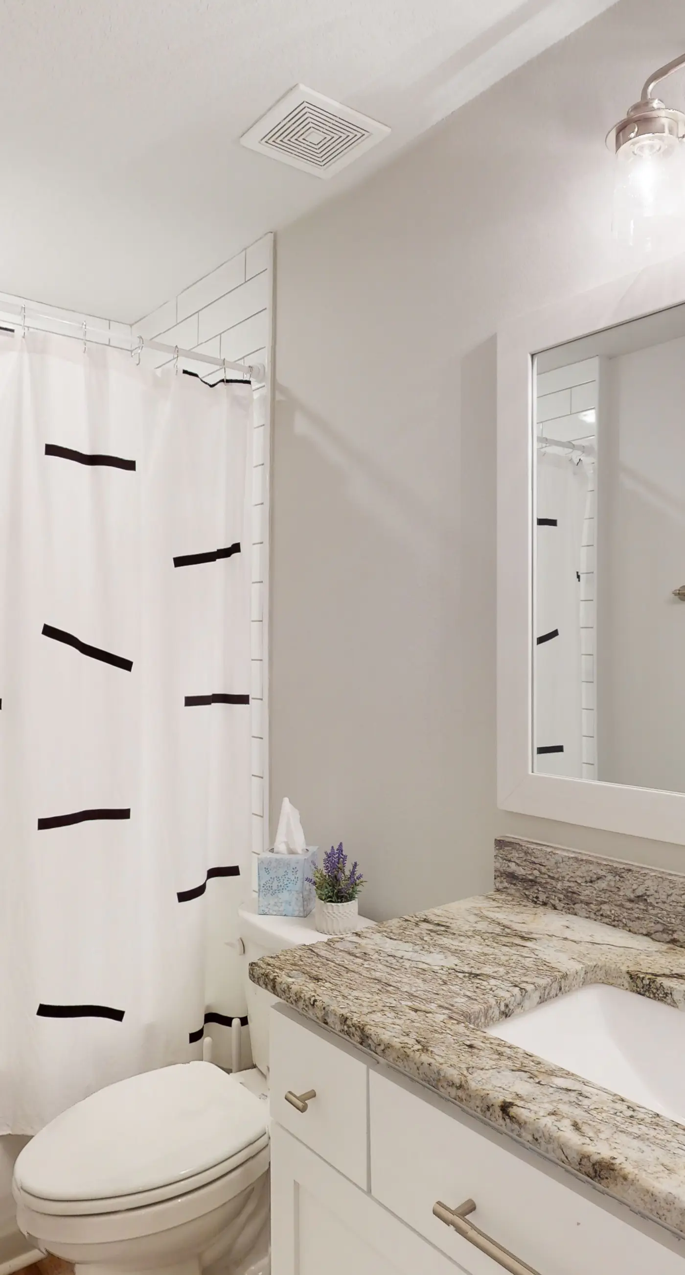 Stylish, dog-friendly townhome with firepit & enclosed yard - blocks to downtown