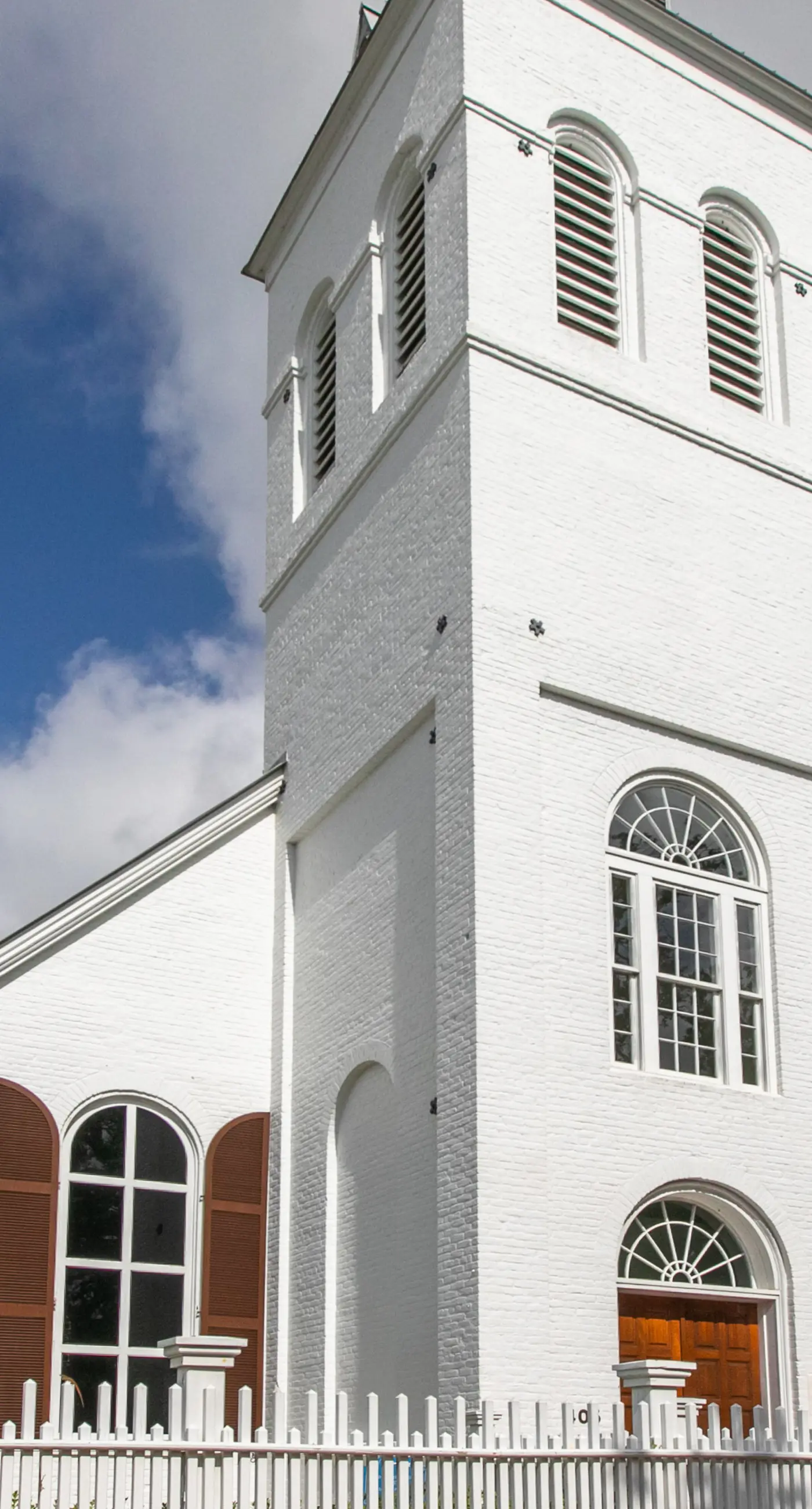 Stylish, dog-friendly townhome with firepit & enclosed yard - blocks to downtown