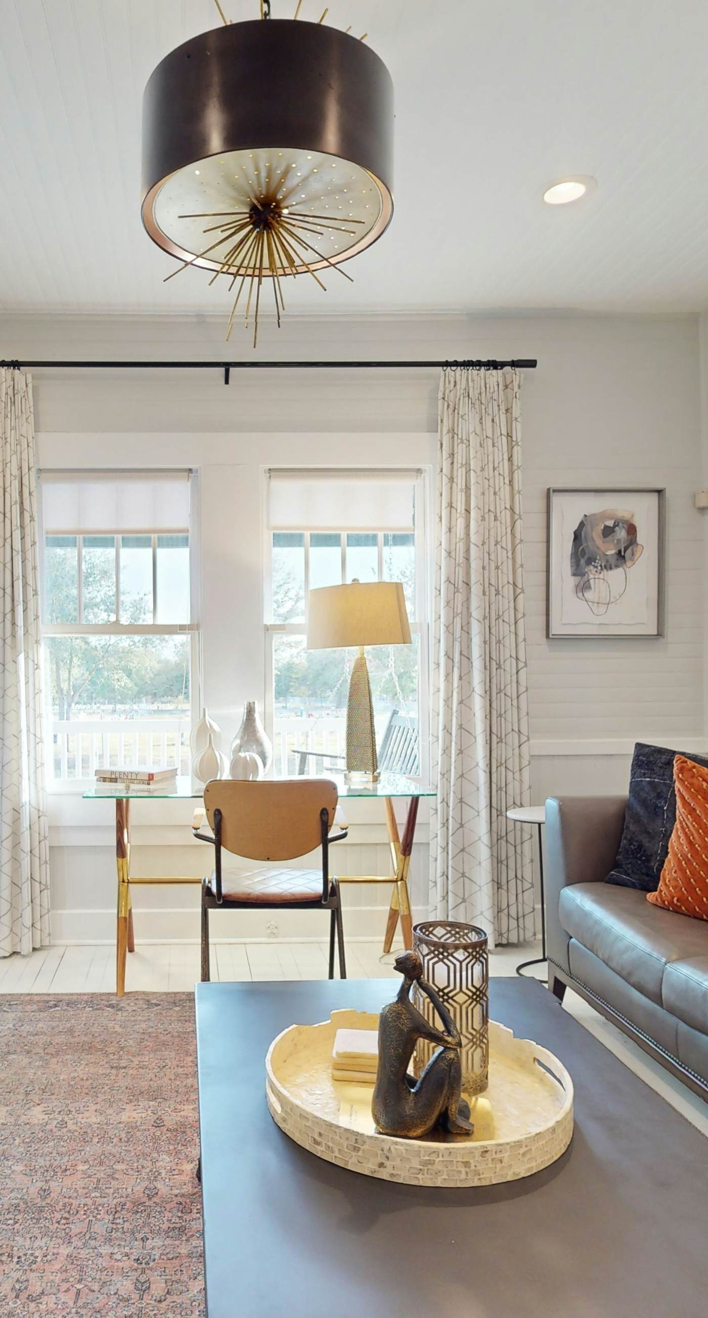 Historic downtown cottage with high-speed WiFi and central AC - dogs okay